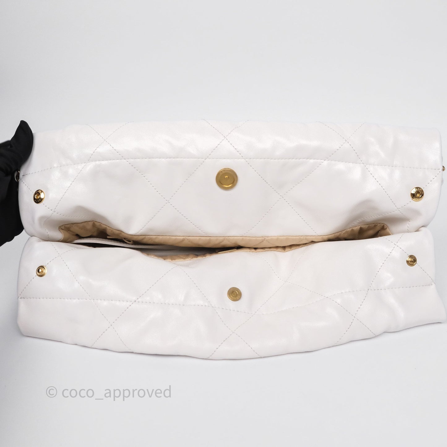 Chanel 22 Small White Shiny Calfskin Aged Gold Hardware
