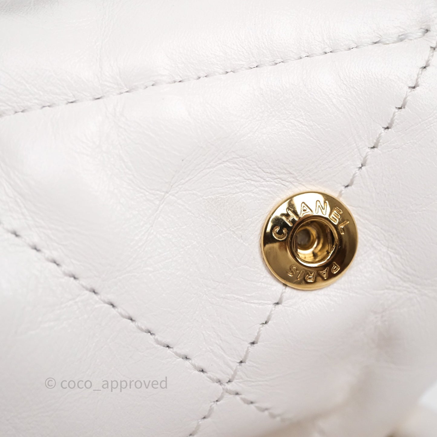 Chanel 22 Small White Shiny Calfskin Aged Gold Hardware