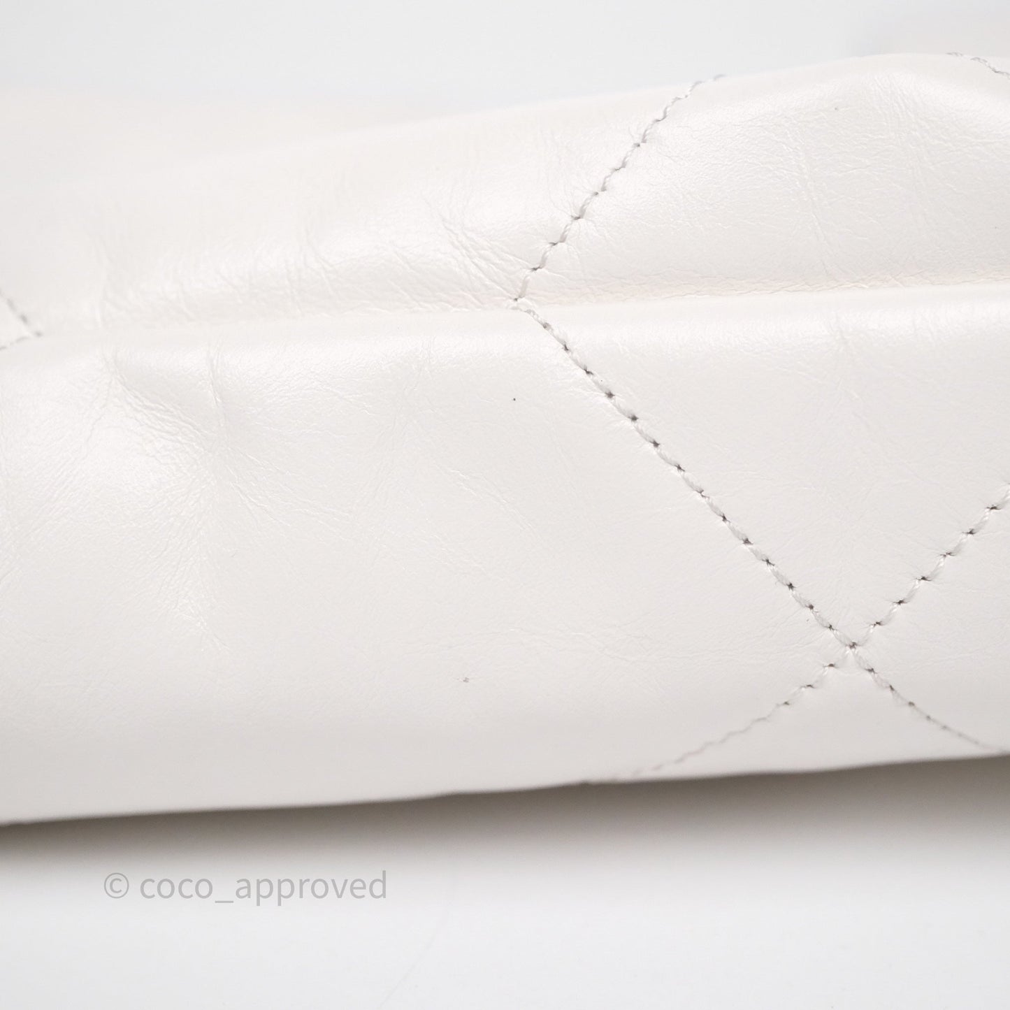 Chanel 22 Small White Shiny Calfskin Aged Gold Hardware