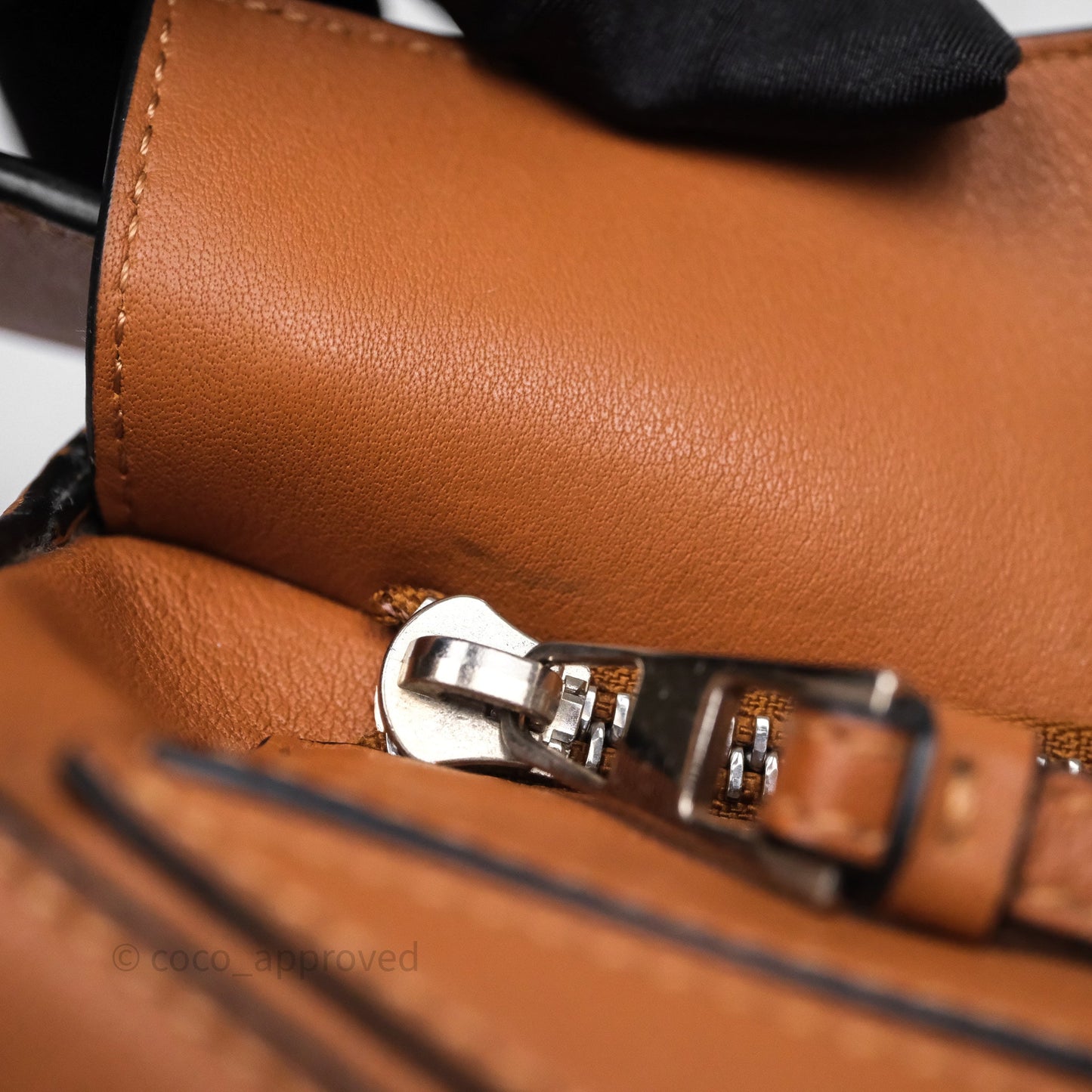 Loewe Medium Puzzle Bag Tan Calfskin Silver Hardware