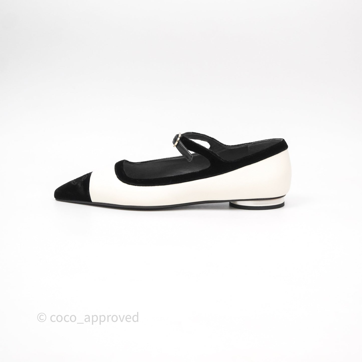 Chanel Mary Janes Flats White/Black Size 37.5