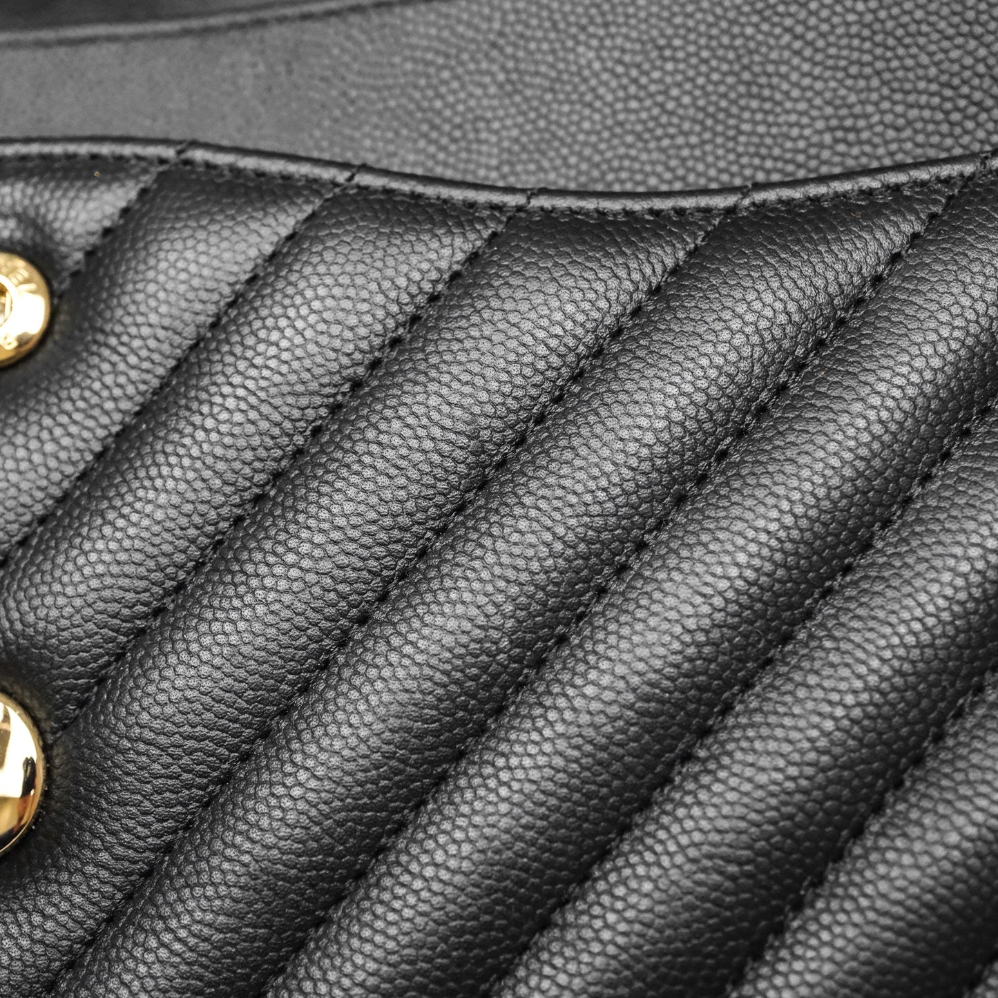 Chanel Classic M/L Medium Flap Chevron Black Caviar Gold Hardware