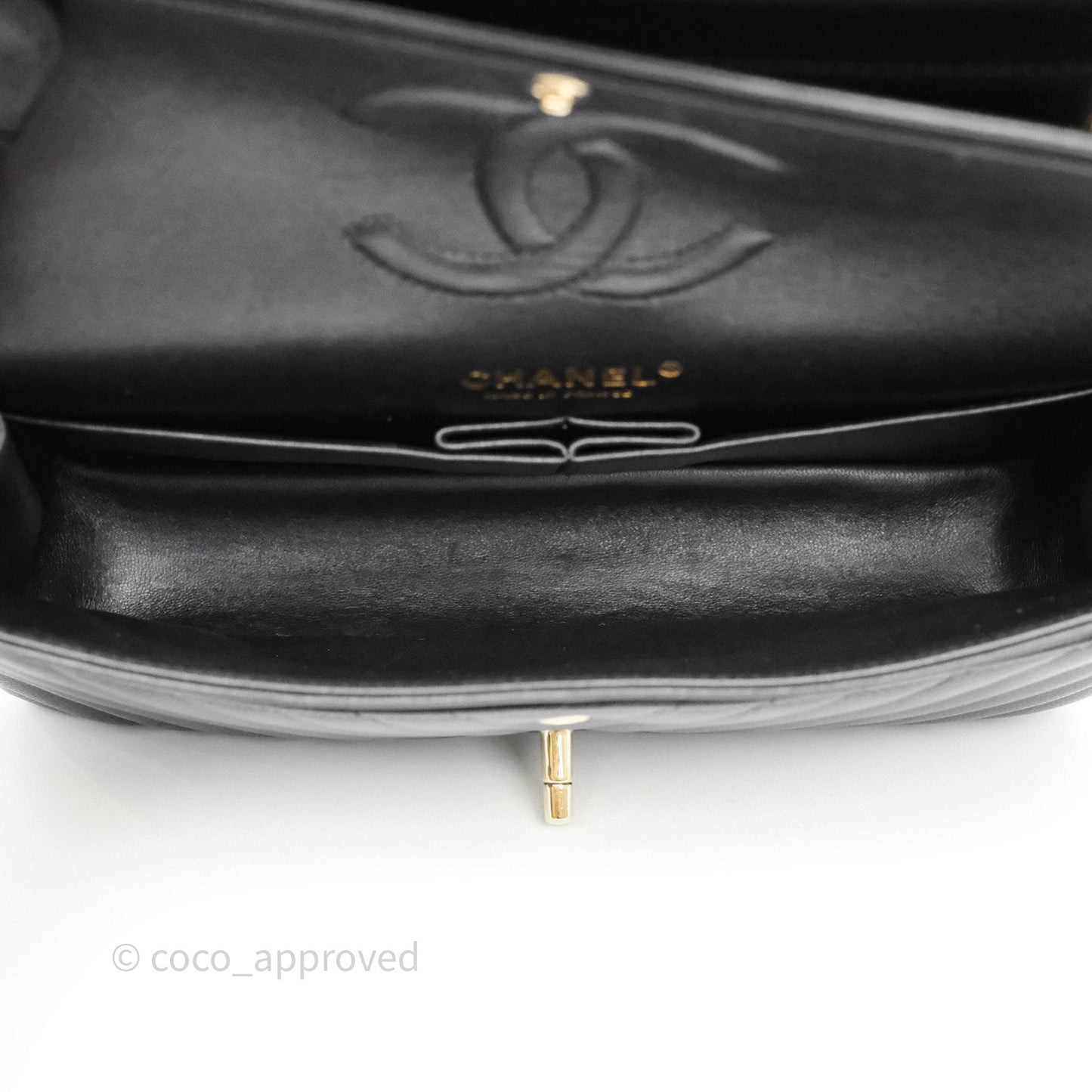 Chanel Classic M/L Medium Flap Chevron Black Caviar Gold Hardware