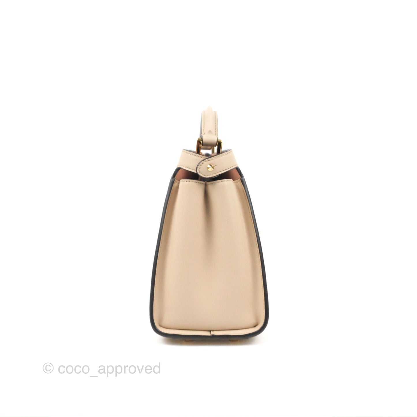 Fendi Peekaboo Iconic Essentially Bag Light Beige