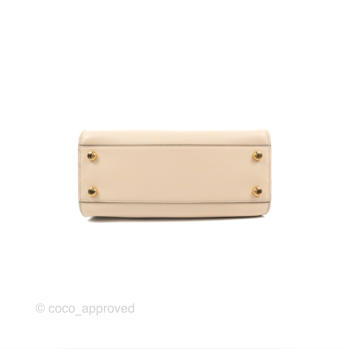 Fendi Peekaboo Iconic Essentially Bag Light Beige