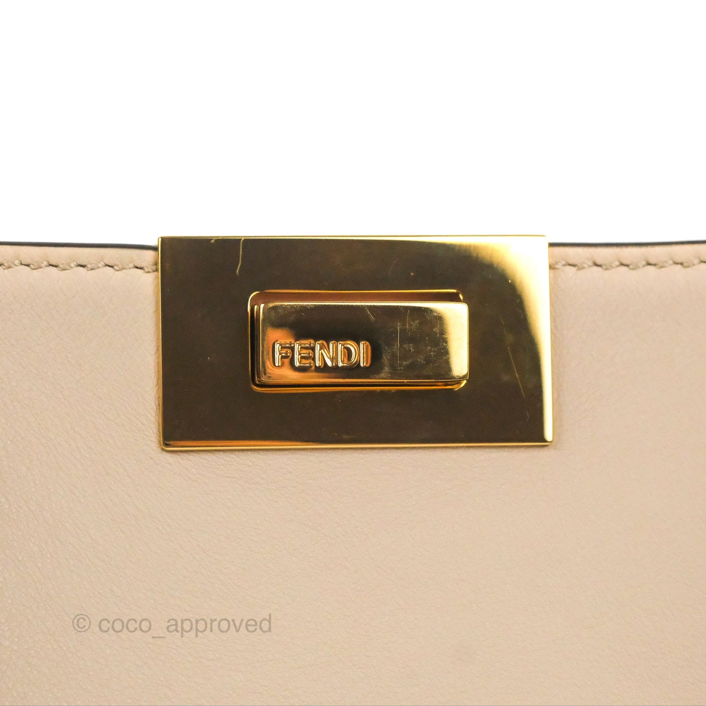 Fendi Peekaboo Iconic Essentially Bag Light Beige