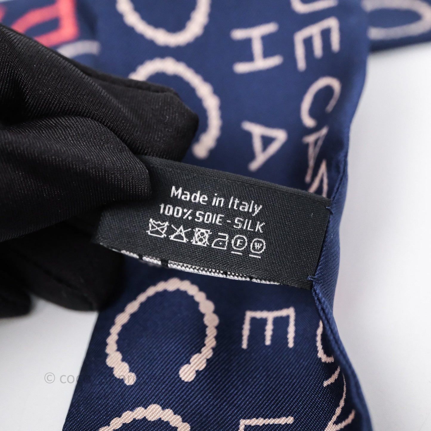 Chanel CC Logo Silk Twilly in Navy/ Pink