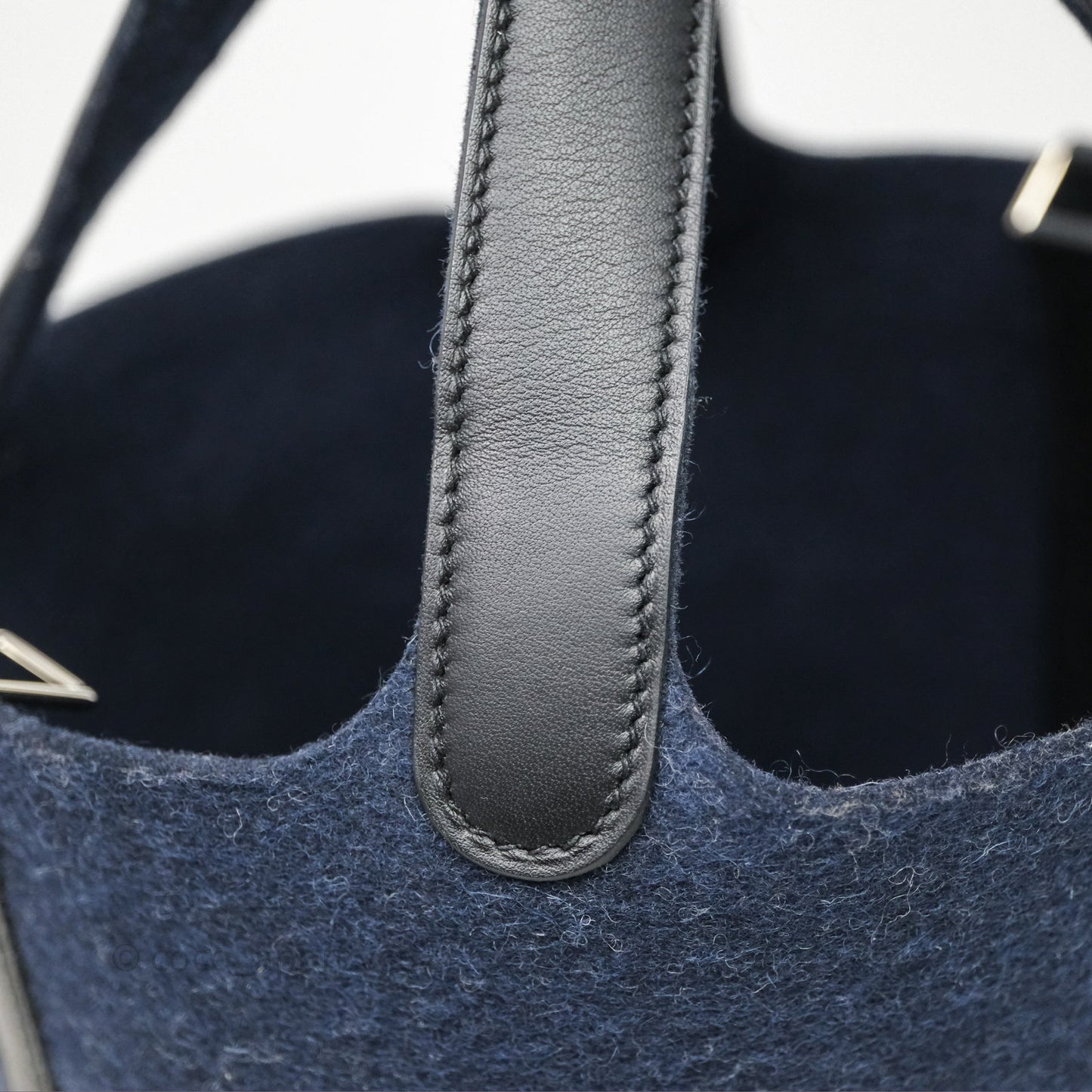 Hermès Picotin 18 Bleu Nuit 2Z / Swift Noir 89 Wool Feutre Swift Palladium Hardware