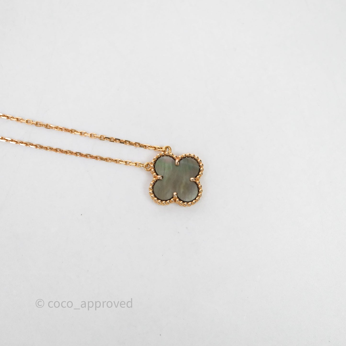 Van Cleef & Arpels Vintage Alhambra Pendant Grey Mother-of-pearl Rose Gold