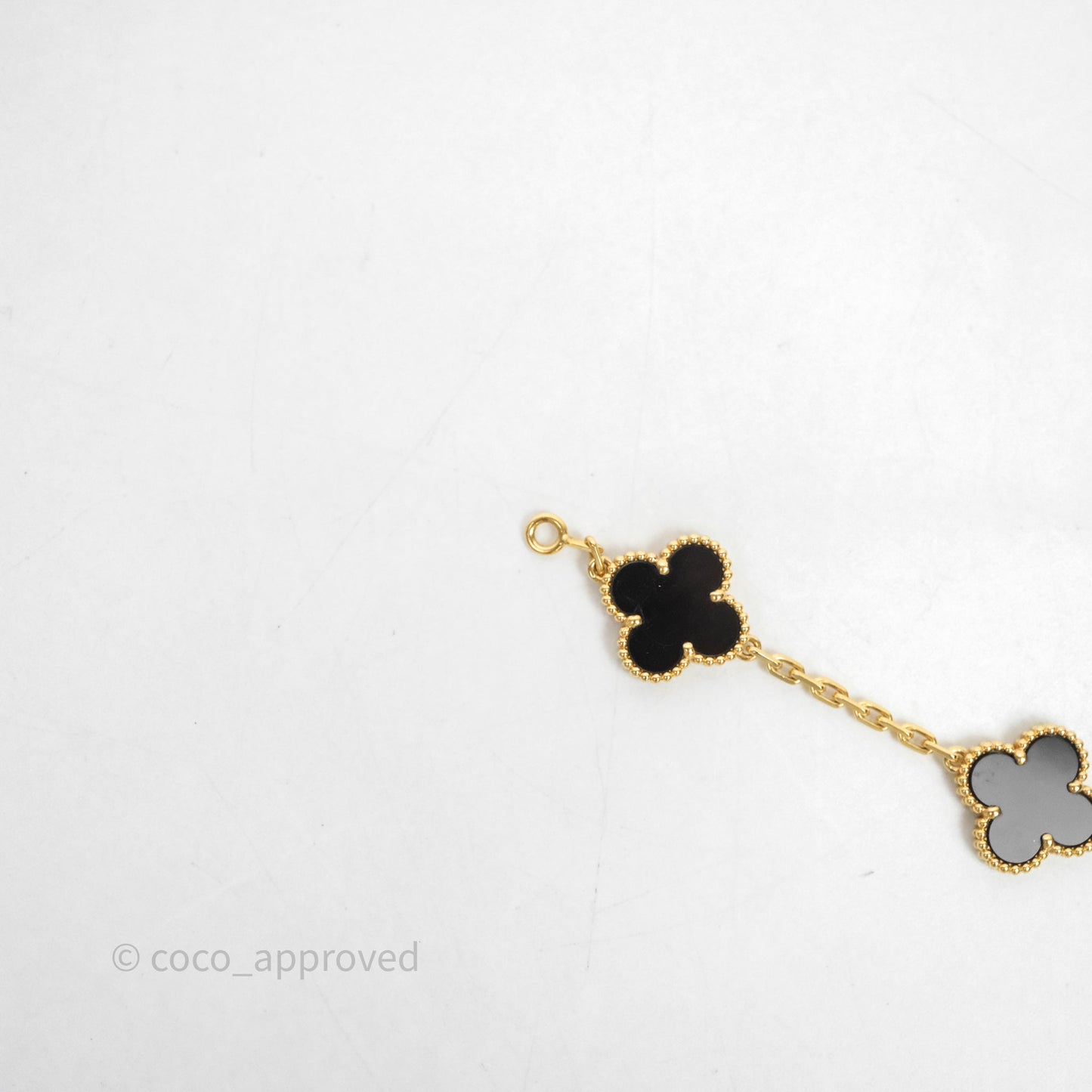 Van Cleef & Aprels 18k Gold and Black Onyx Vintage Alhambra 5 Motif Bracelet Yellow Gold