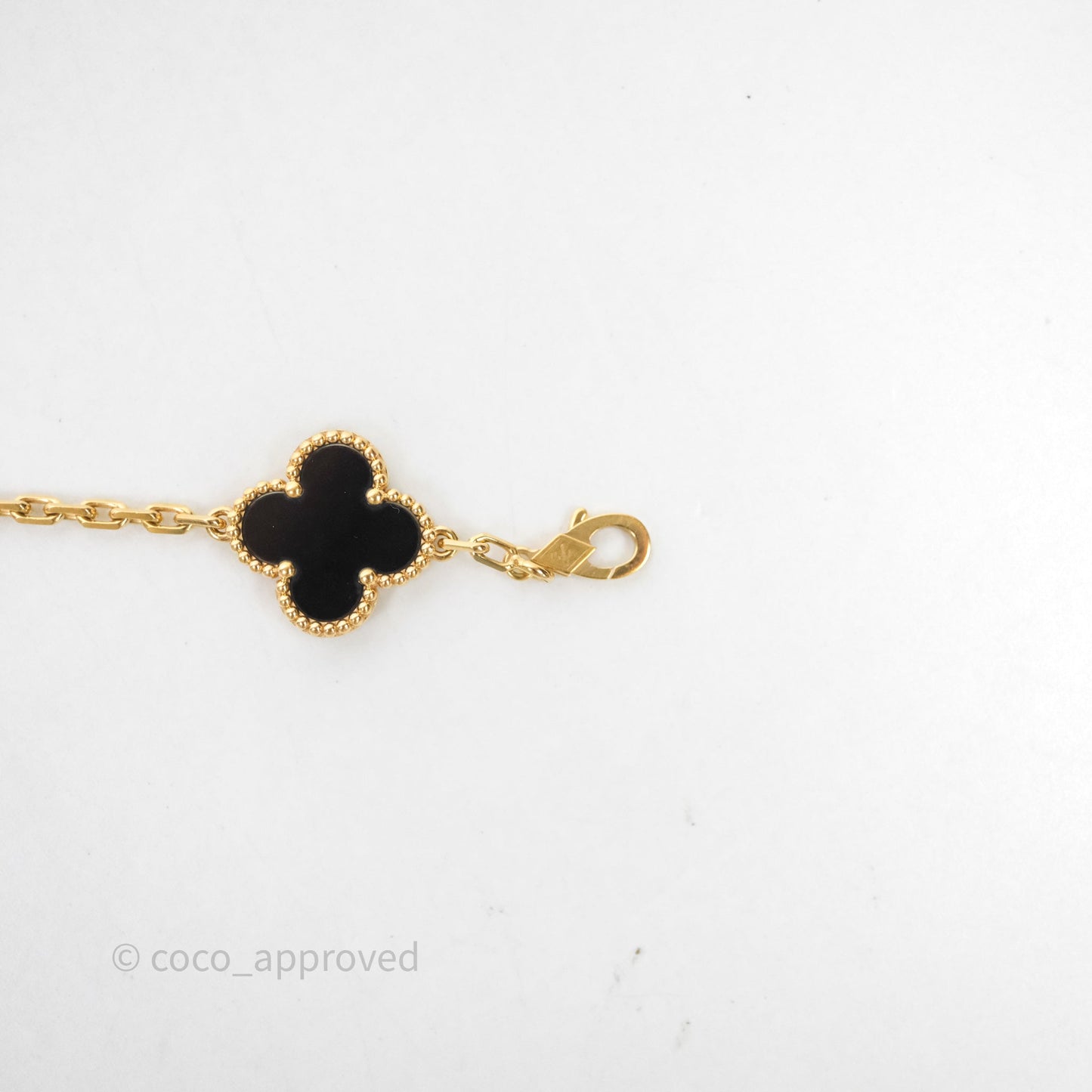 Van Cleef & Aprels 18k Gold and Black Onyx Vintage Alhambra 5 Motif Bracelet Yellow Gold