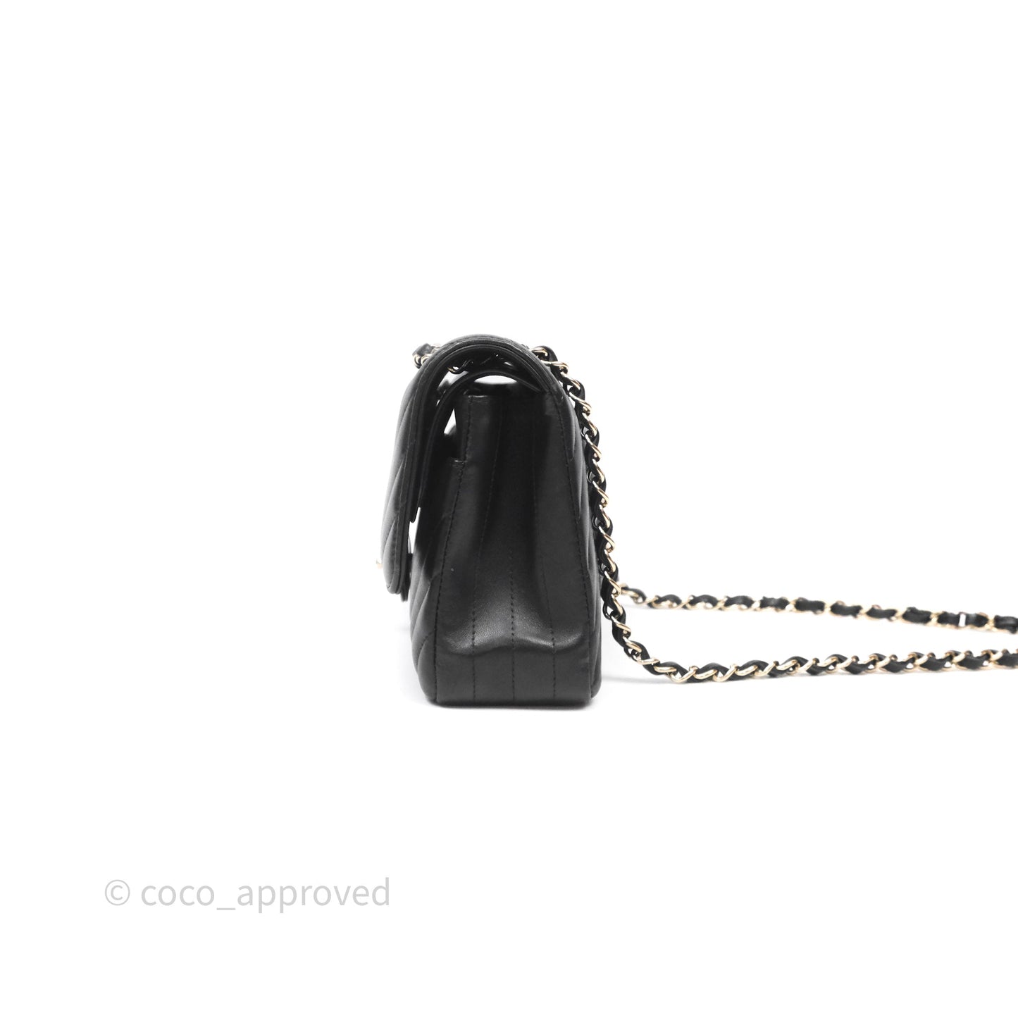 Chanel Classic M/L Medium Flap Chevron Black Lambskin Gold Hardware
