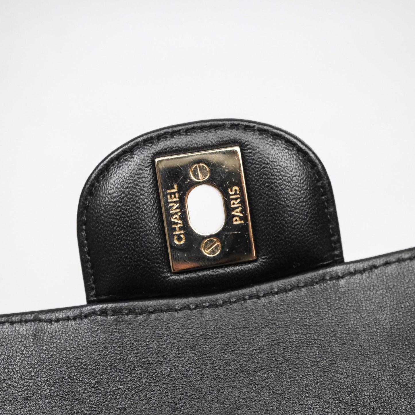 Chanel Classic M/L Medium Flap Chevron Black Lambskin Gold Hardware