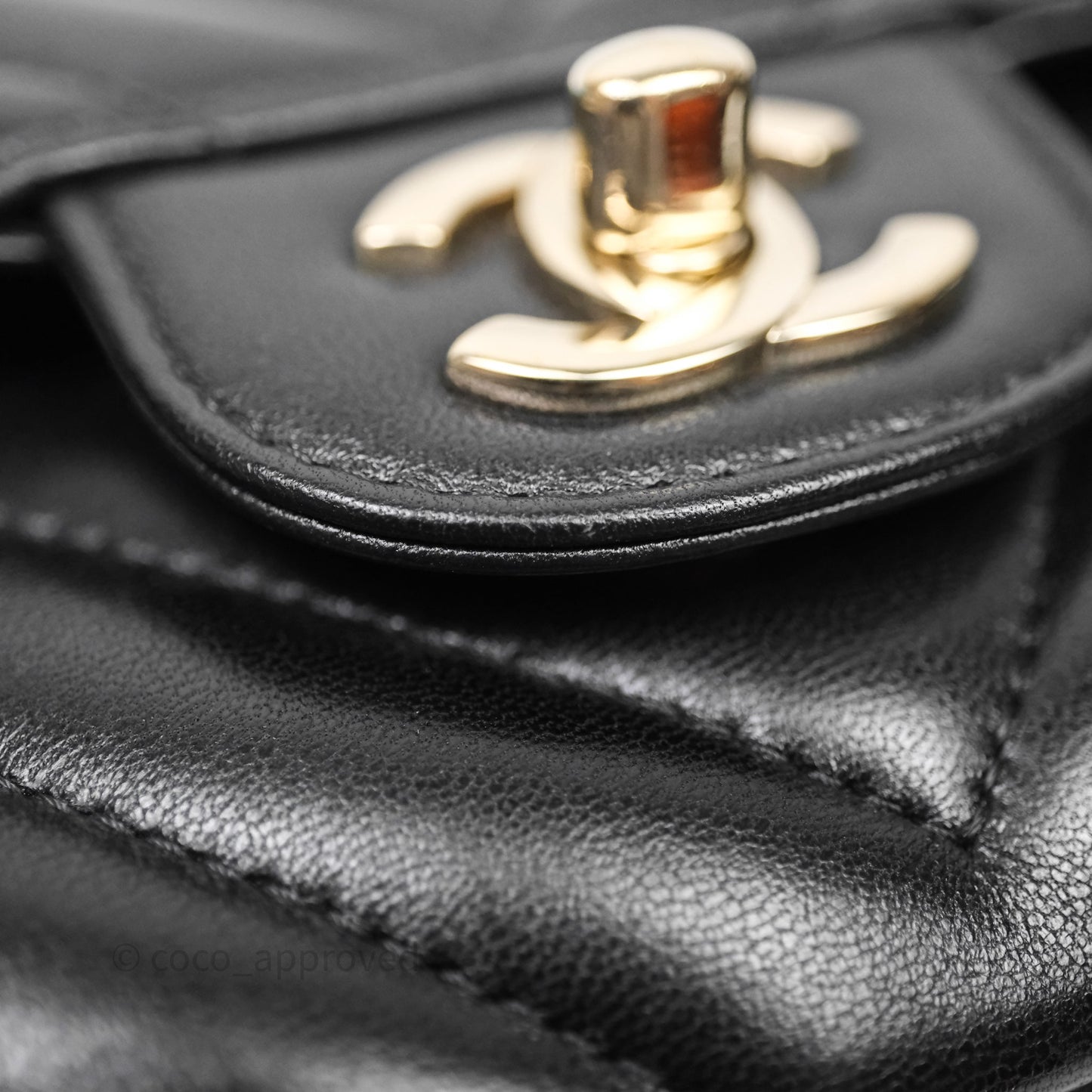 Chanel Classic M/L Medium Flap Chevron Black Lambskin Gold Hardware