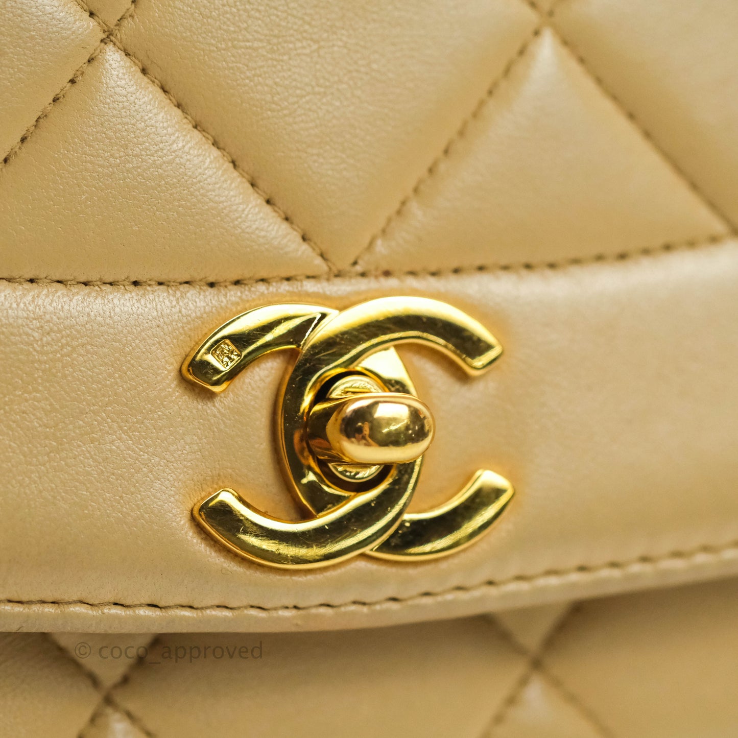Chanel Quilted Beige Lambskin Medium Vintage Classic Diana Flap Bag