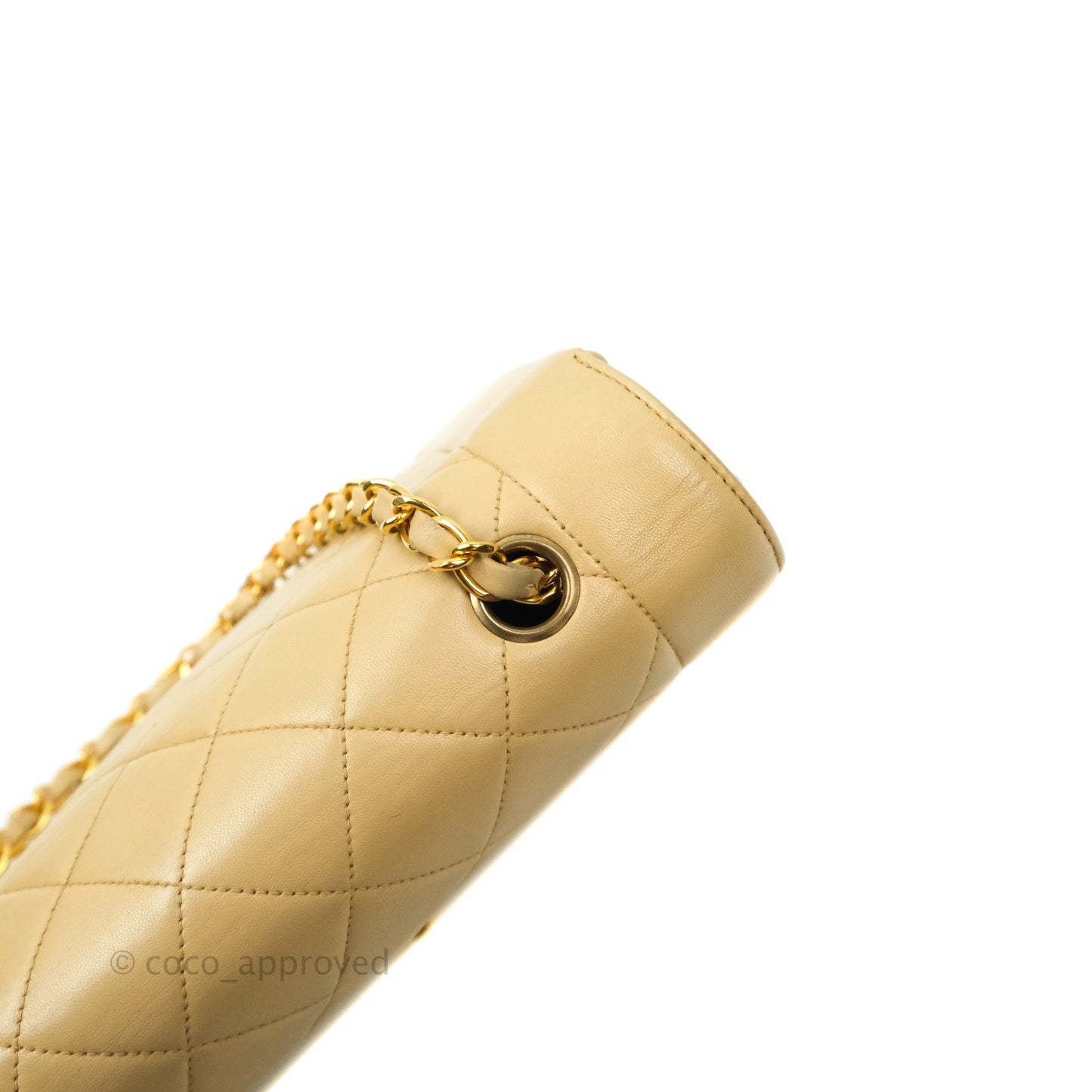 Chanel Quilted Beige Lambskin Medium Vintage Classic Diana Flap Bag
