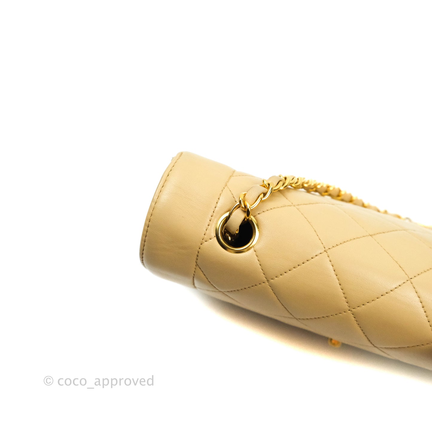 Chanel Quilted Beige Lambskin Medium Vintage Classic Diana Flap Bag