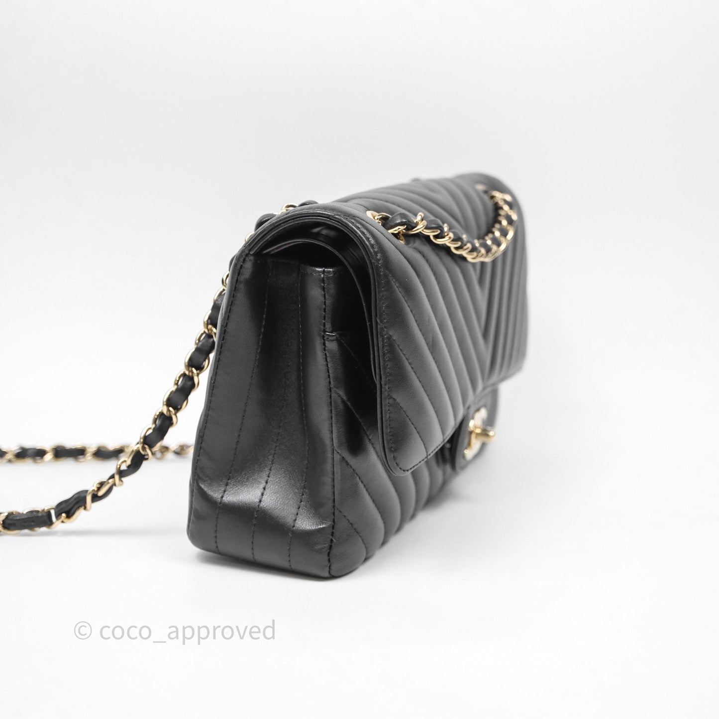 Chanel Classic M/L Medium Flap Chevron Black Lambskin Gold Hardware