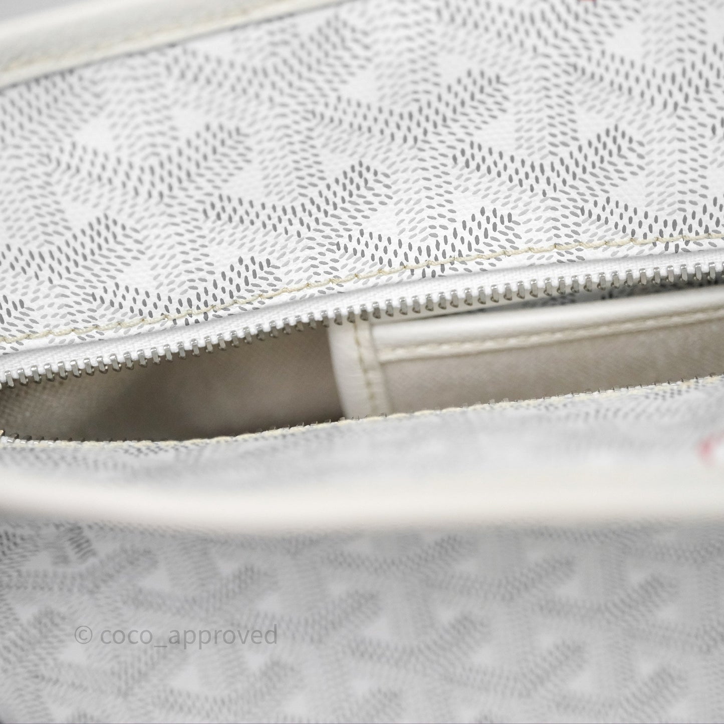 Goyard Artois Goyardine Canvas PM⁣⁣⁣⁣⁣⁣⁣⁣⁣⁣⁣⁣⁣⁣⁣⁣⁣⁣⁣⁣ White Canvas
