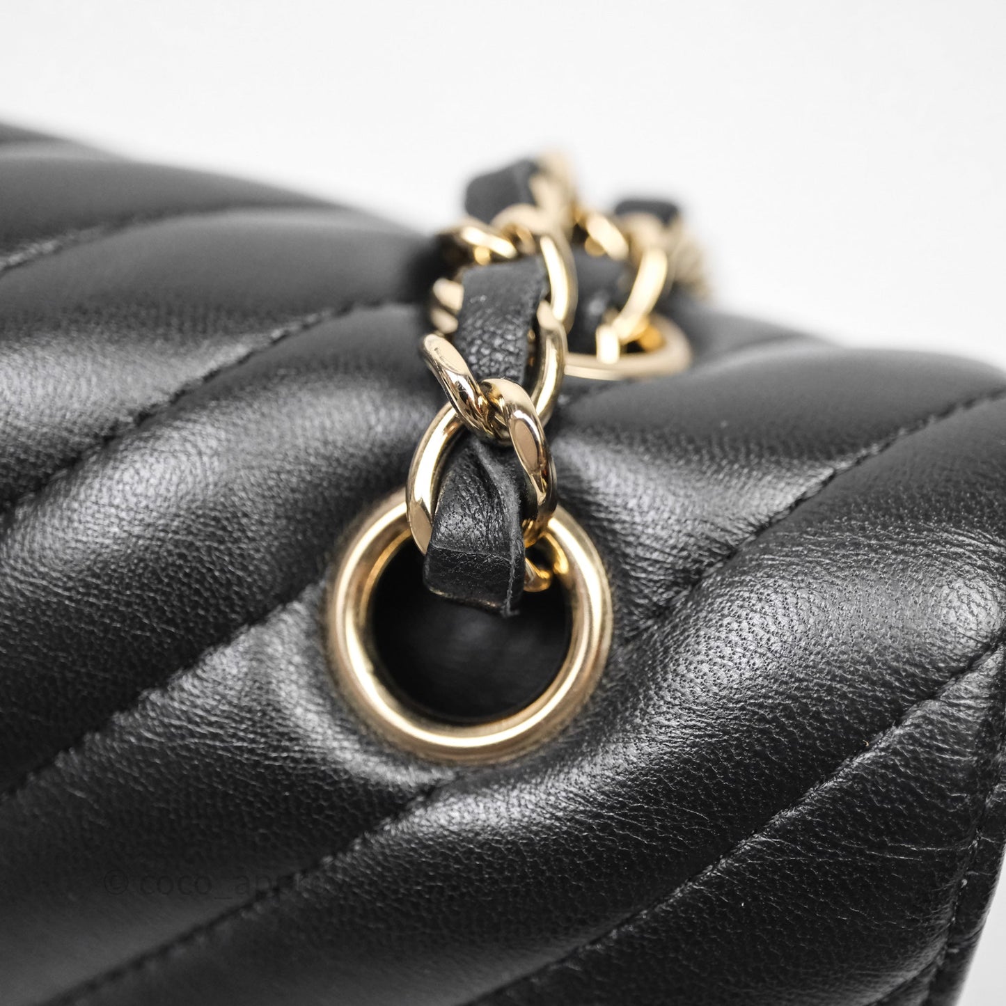 Chanel Classic M/L Medium Flap Chevron Black Lambskin Gold Hardware