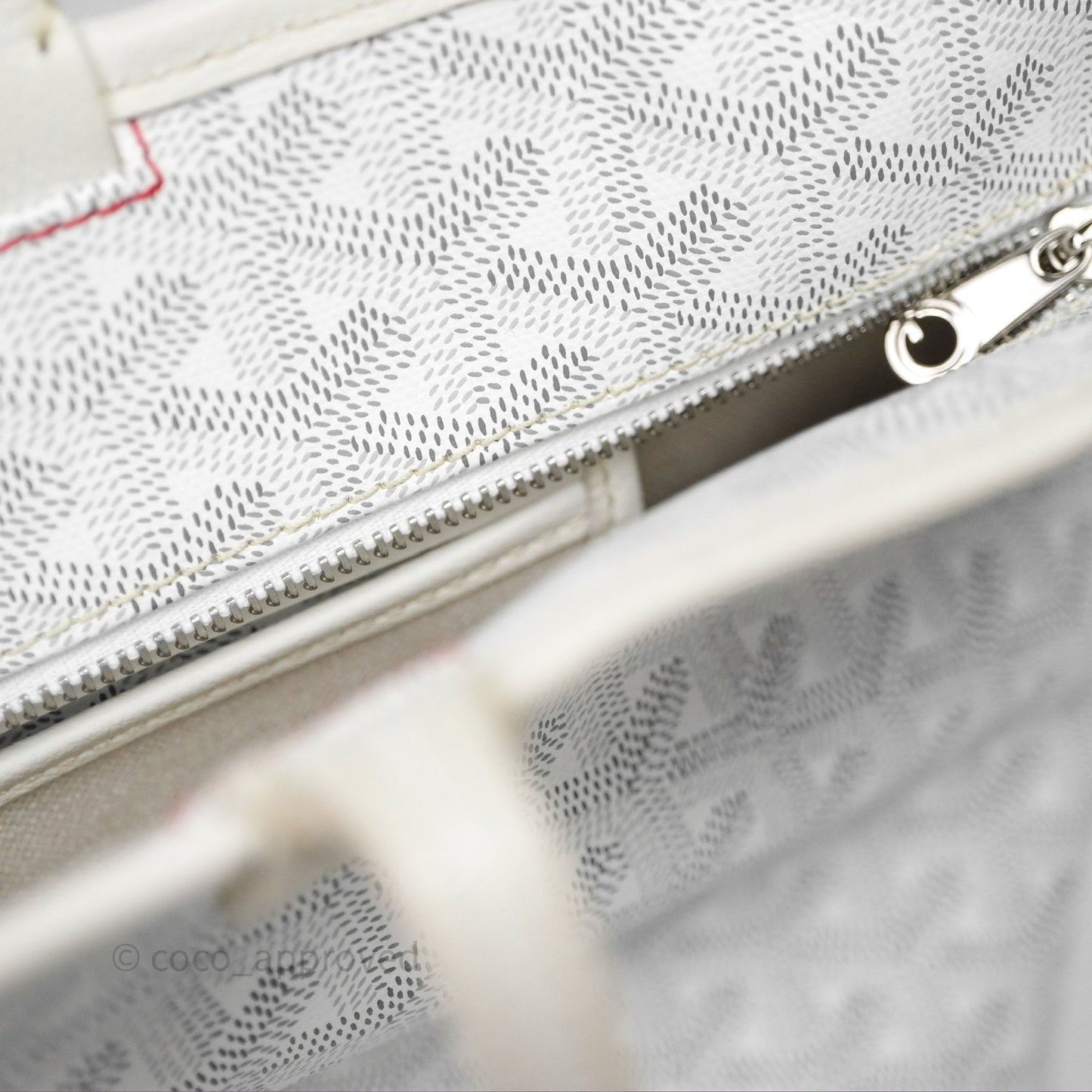 Goyard Artois Goyardine Canvas PM⁣⁣⁣⁣⁣⁣⁣⁣⁣⁣⁣⁣⁣⁣⁣⁣⁣⁣⁣⁣ White Canvas