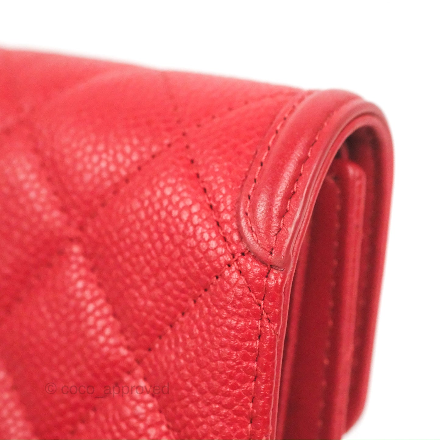 Chanel CC Filigree Short Flap Wallet Red Caviar Gold Hardware