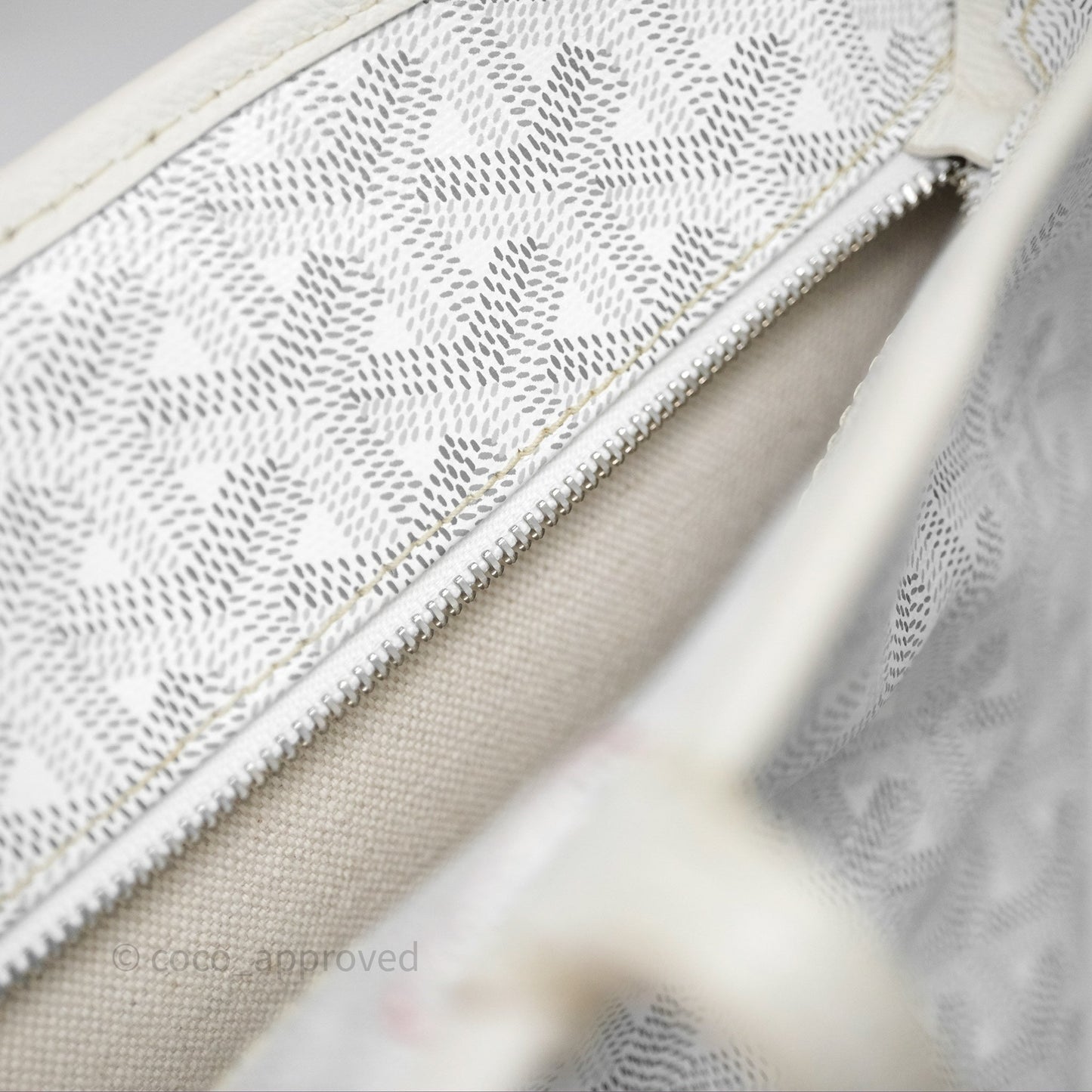 Goyard Artois Goyardine Canvas PM⁣⁣⁣⁣⁣⁣⁣⁣⁣⁣⁣⁣⁣⁣⁣⁣⁣⁣⁣⁣ White Canvas