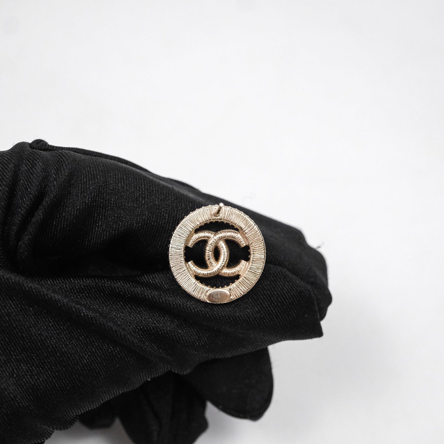 Chanel CC Crystal Round Earrings Gold Tone 20S