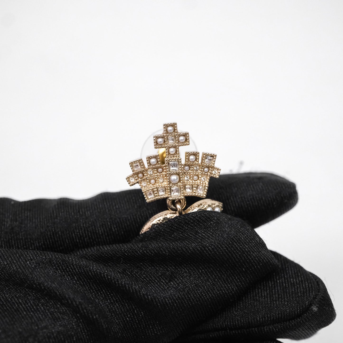 Chanel Crystal Pearl Crown CC Drop Earrings Gold Tone 21A