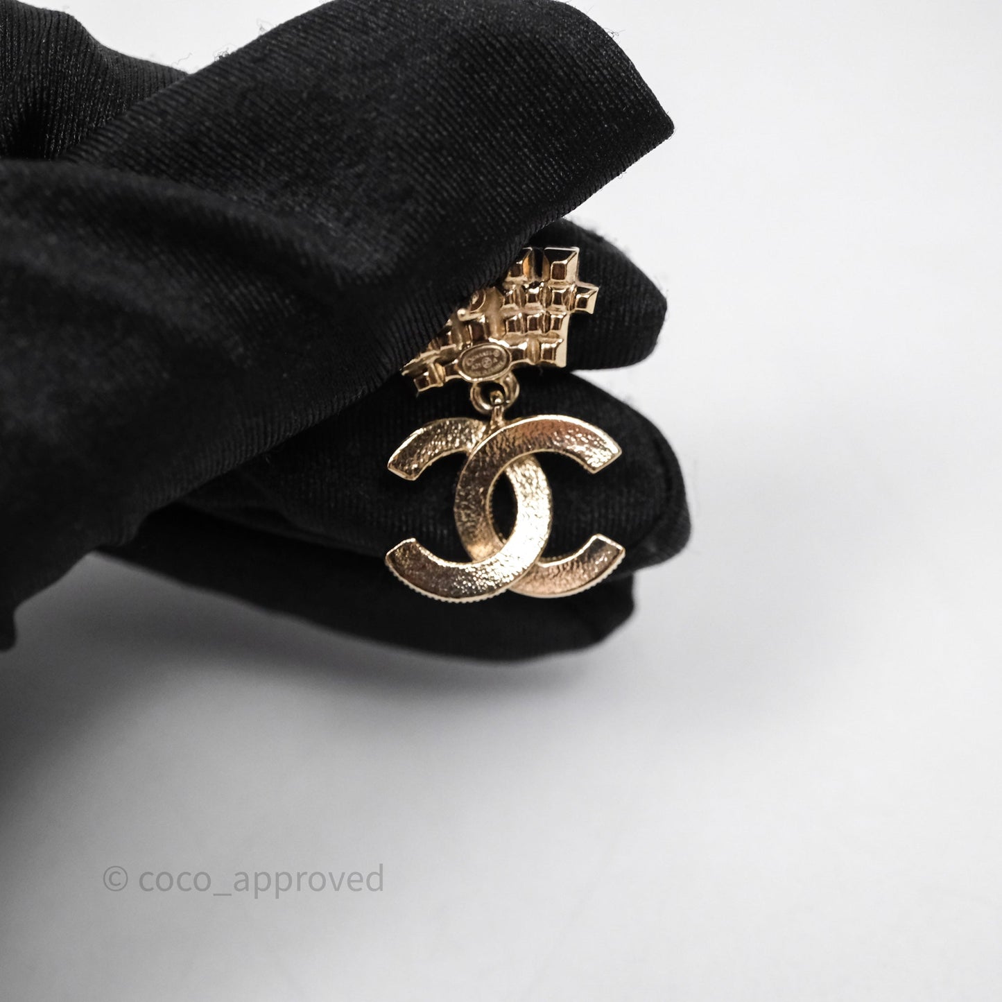 Chanel Crystal Pearl Crown CC Drop Earrings Gold Tone 21A