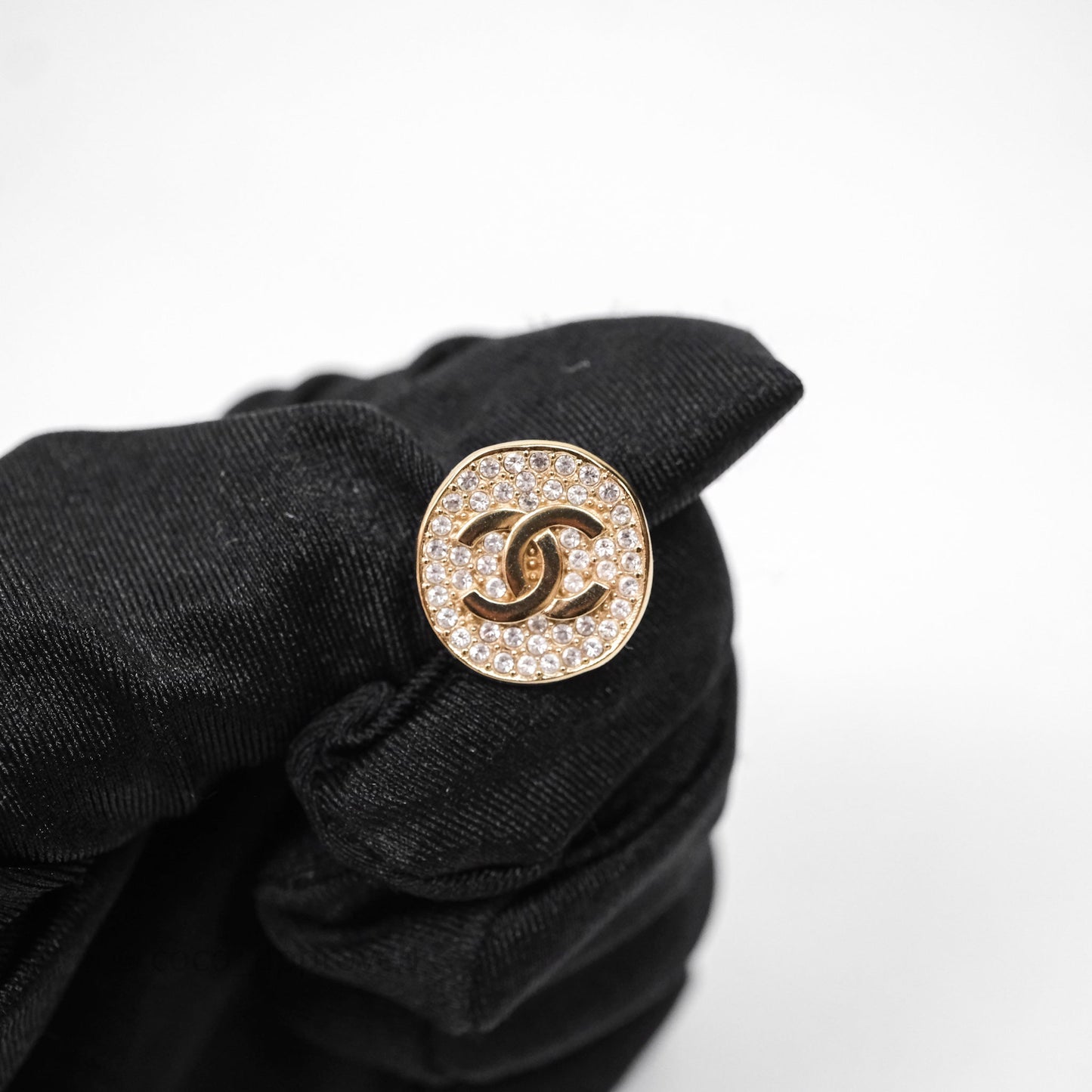 Chanel CC Crystals Round Earrings 21K