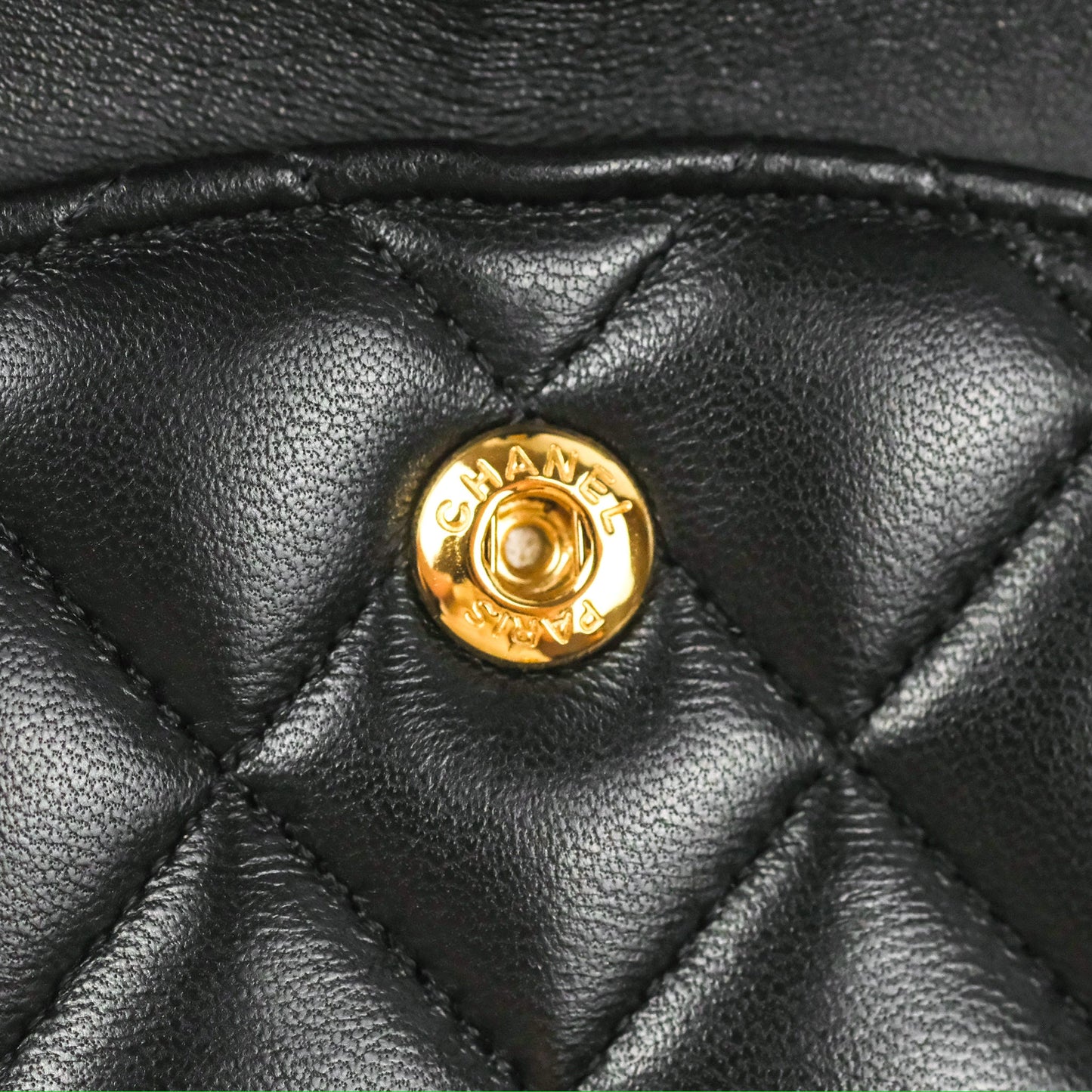 Chanel Classic M/L Medium Flap Quilted Black Lambskin Gold Hardware