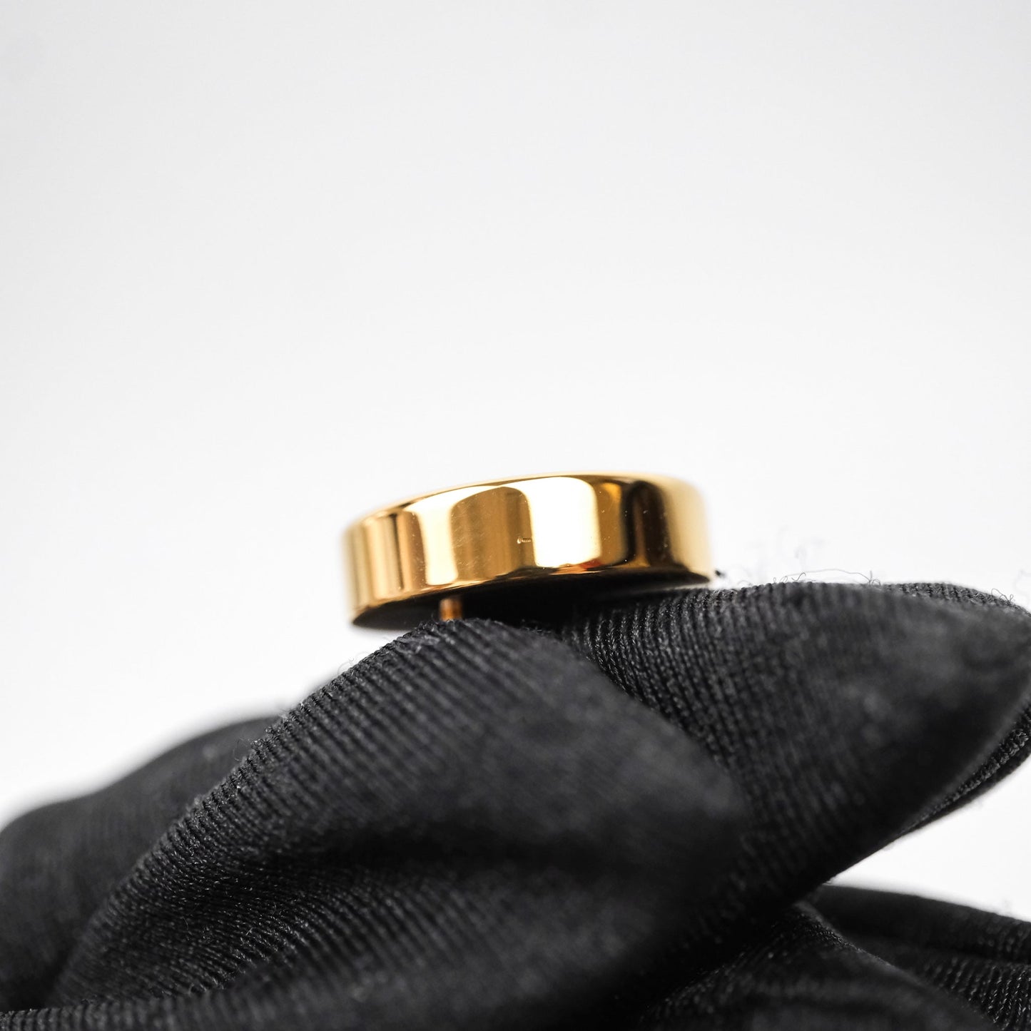 Chanel CC Round Earrings Gold Tone 21S