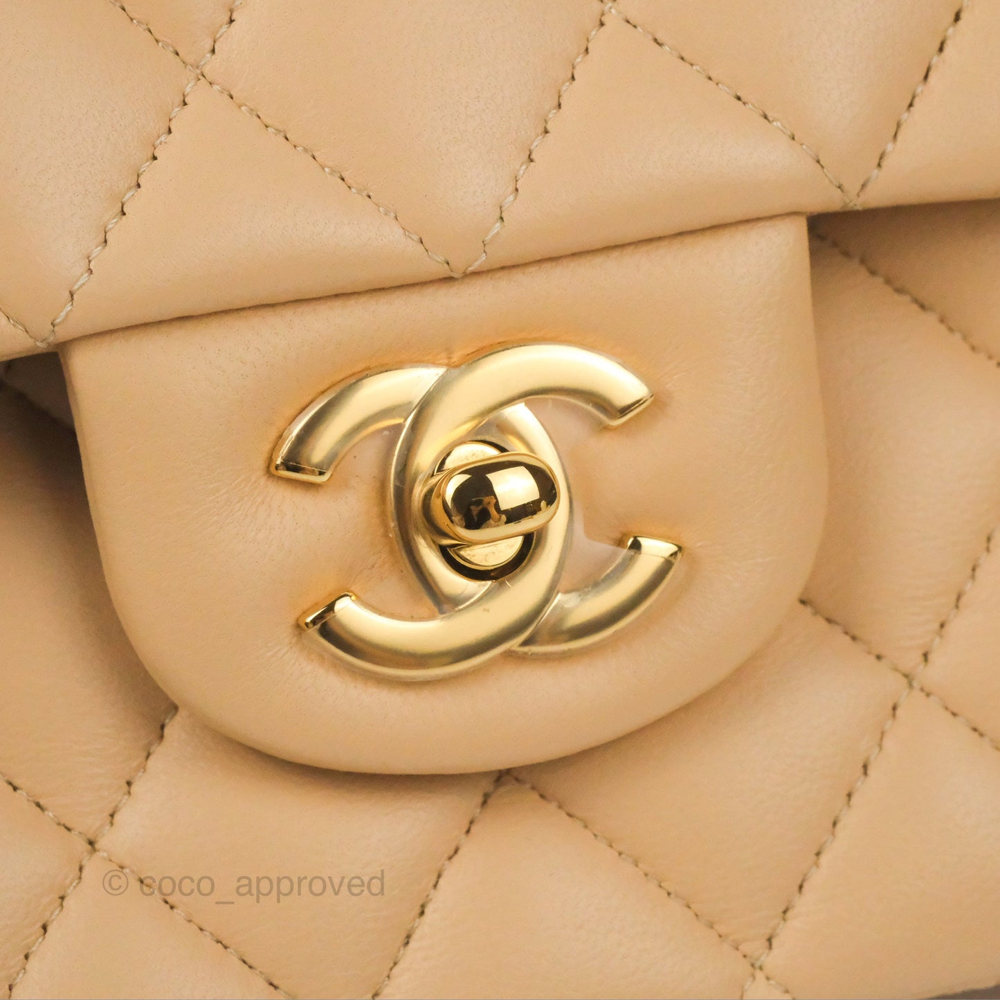 Chanel Classic M/L Medium Flap Quilted Beige Lambskin Gold Hardware