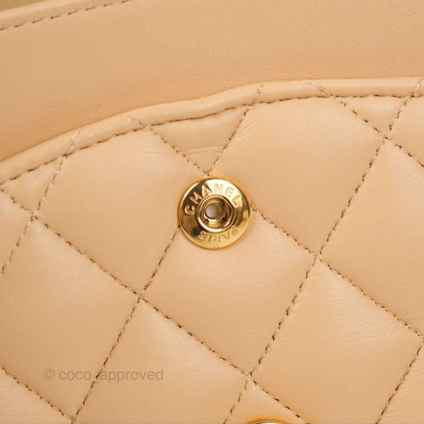 Chanel Classic M/L Medium Flap Quilted Beige Lambskin Gold Hardware
