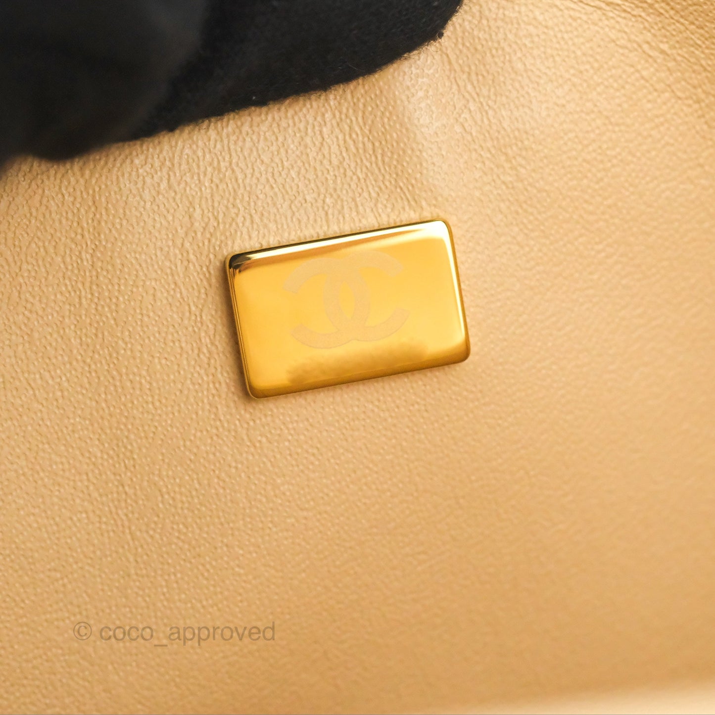 Chanel Classic M/L Medium Flap Quilted Beige Lambskin Gold Hardware