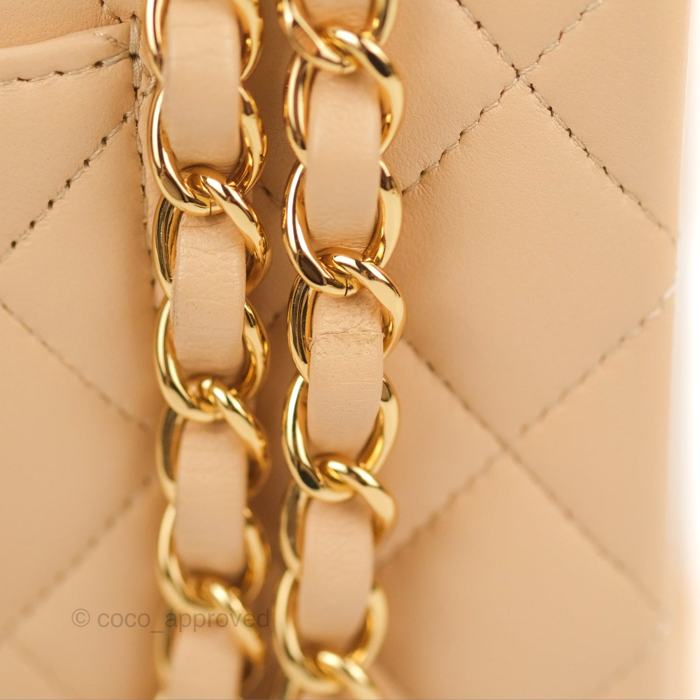 Chanel Classic M/L Medium Flap Quilted Beige Lambskin Gold Hardware