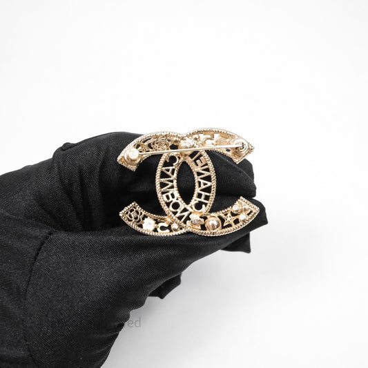 Chanel CC Pearl Crystal Brooch Gold Tone 21V