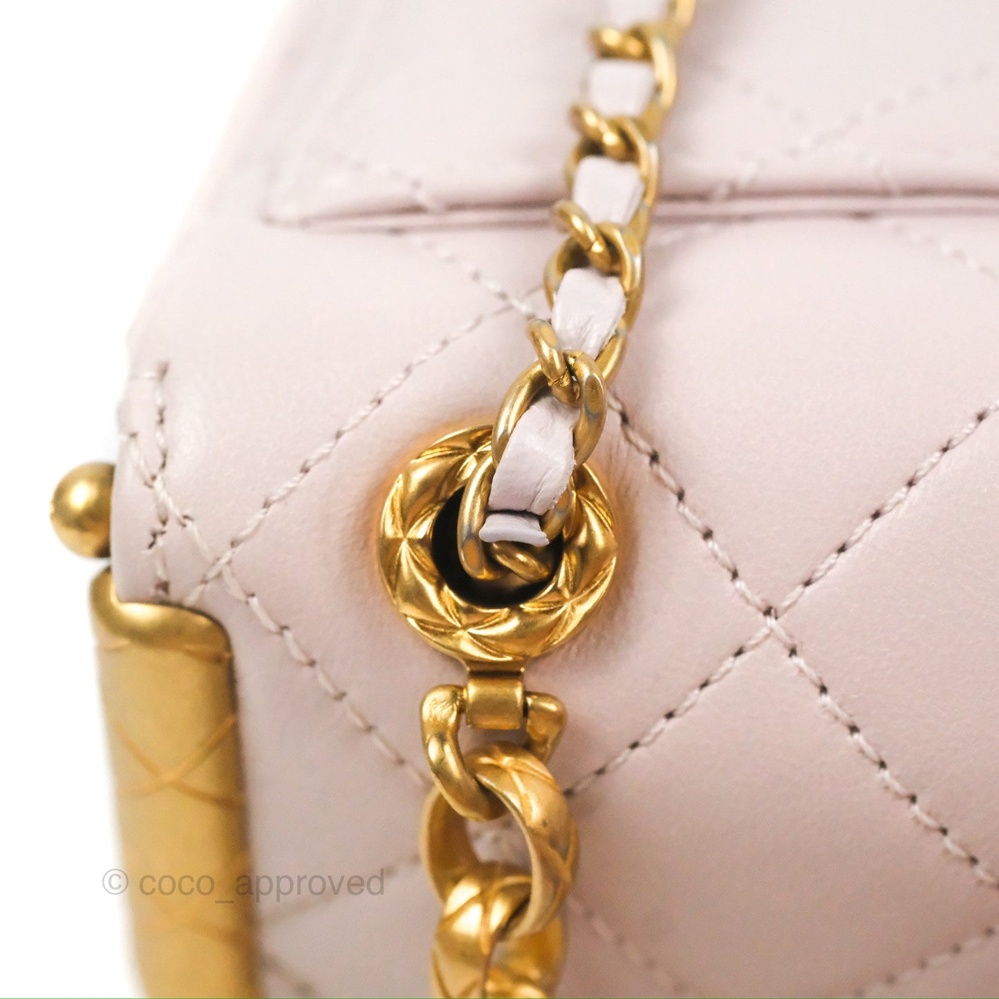 Chanel Kiss Lock Mini Vanity Pink Lambskin Gold Hardware