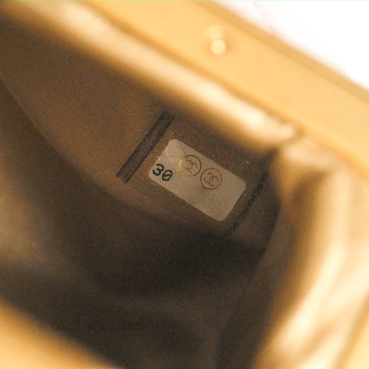Chanel Kiss Lock Mini Vanity Pink Lambskin Gold Hardware