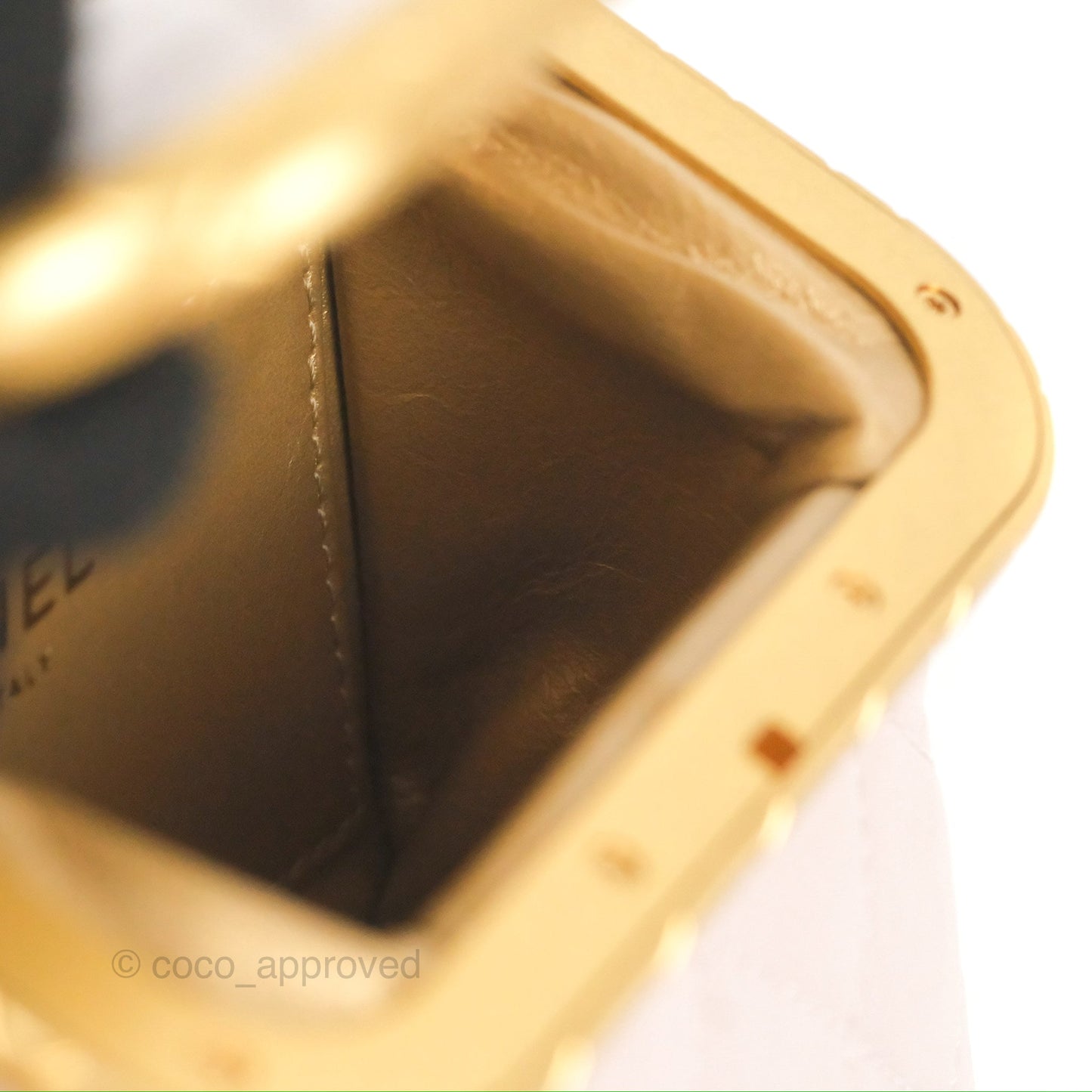 Chanel Kiss Lock Mini Vanity Pink Lambskin Gold Hardware