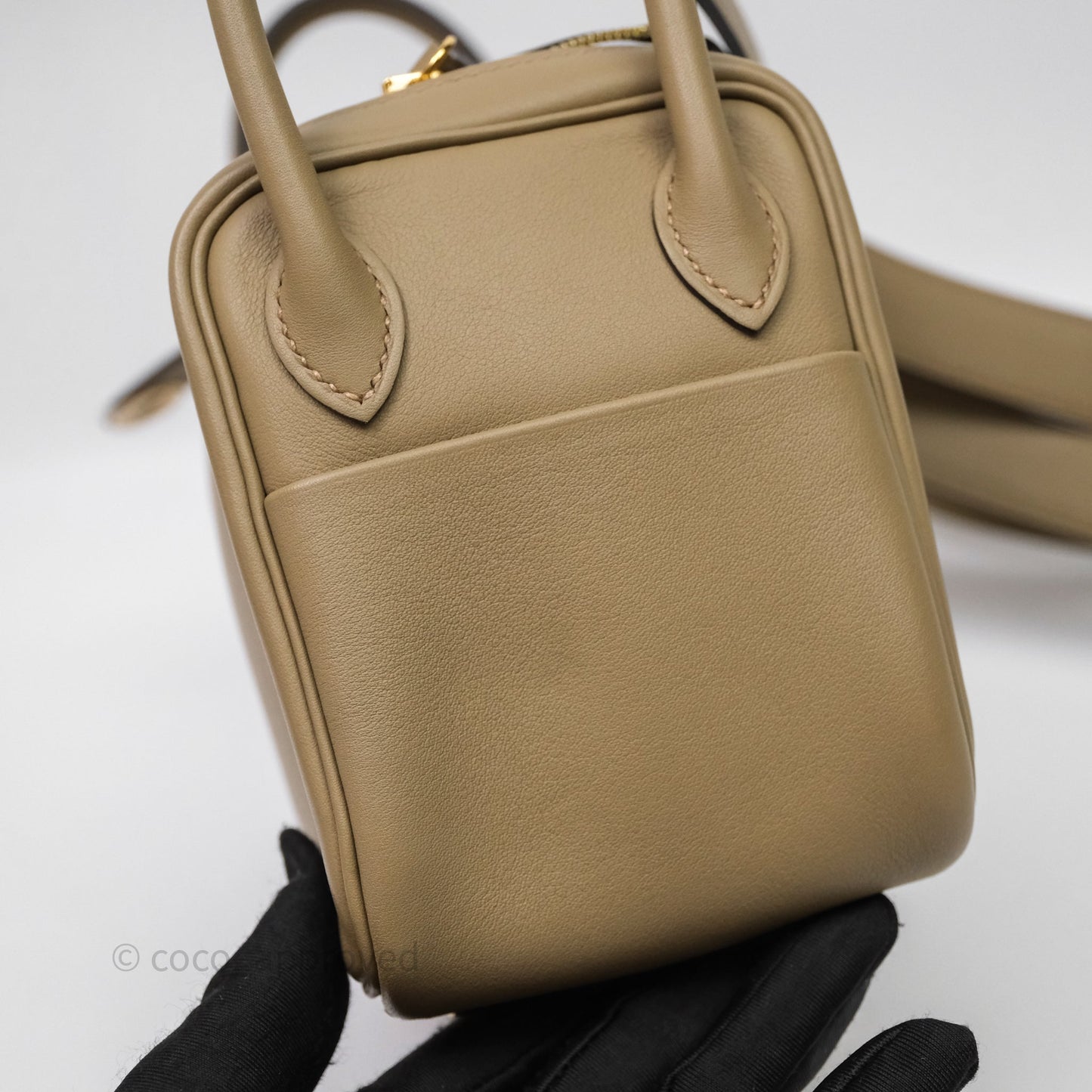 Hermès Mini Lindy II Swift Beige Marfa 8Q/Gris Misty H0 Gold Hardware