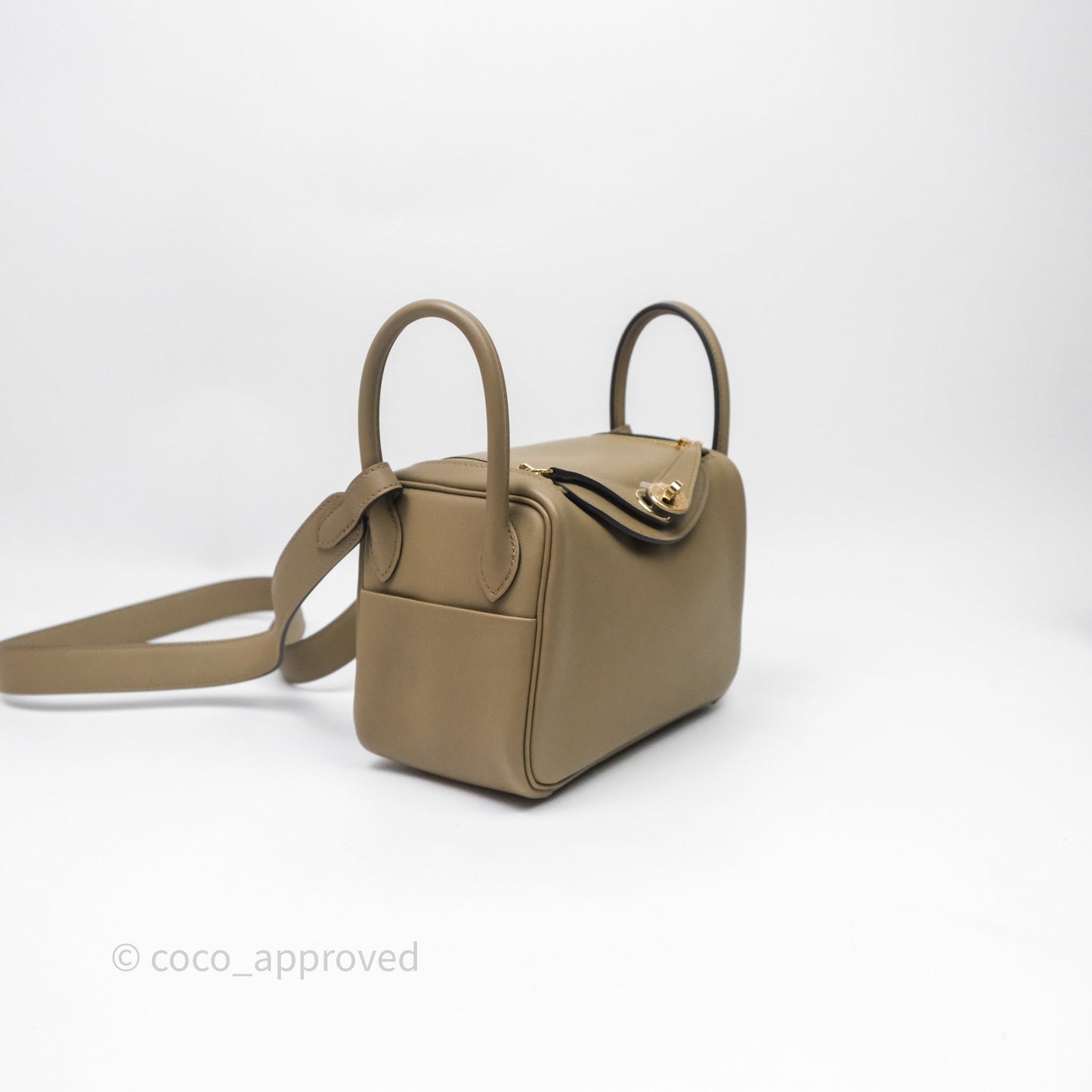 Hermès Mini Lindy II Swift Beige Marfa 8Q/Gris Misty H0 Gold Hardware