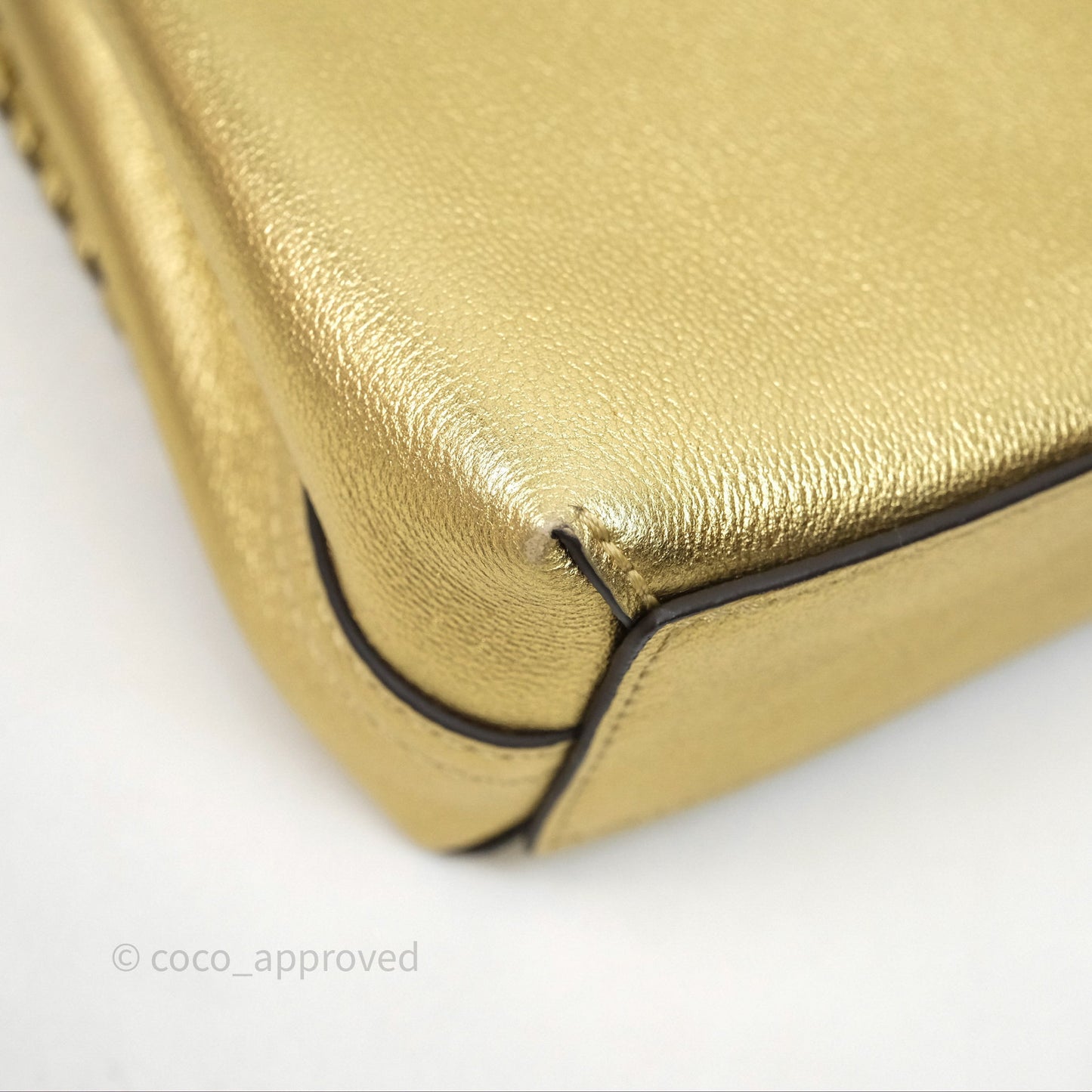 Louis Vuitton Very Chain Gold Bag Gold Hardware