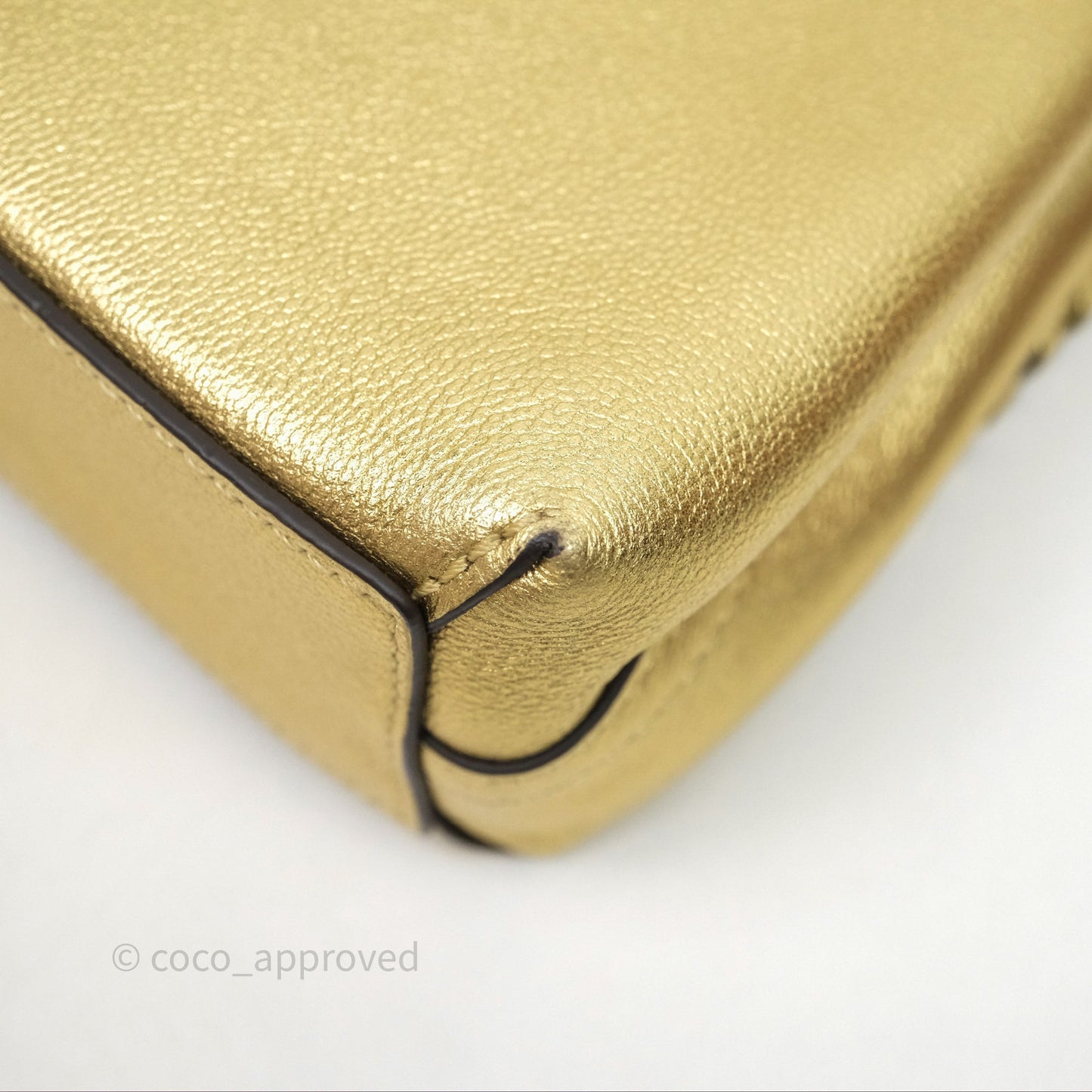 Louis Vuitton Very Chain Gold Bag Gold Hardware