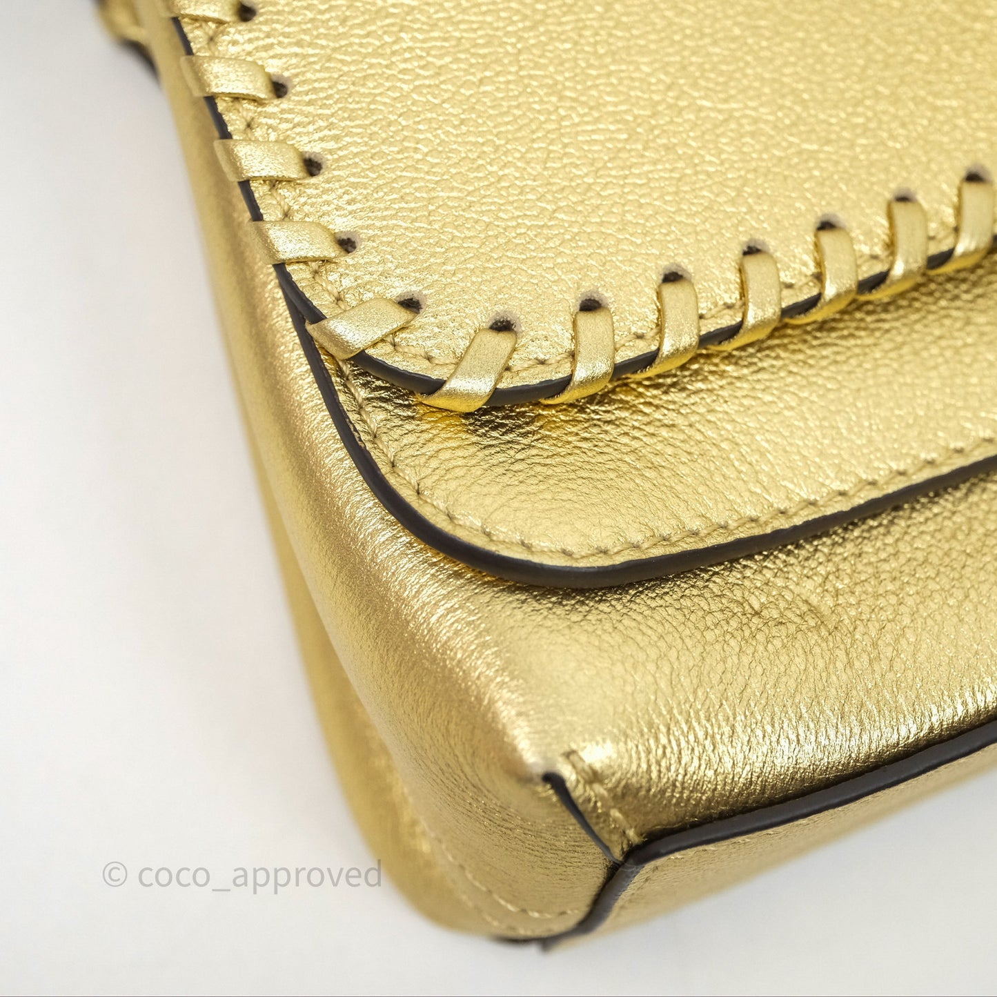 Louis Vuitton Very Chain Gold Bag Gold Hardware
