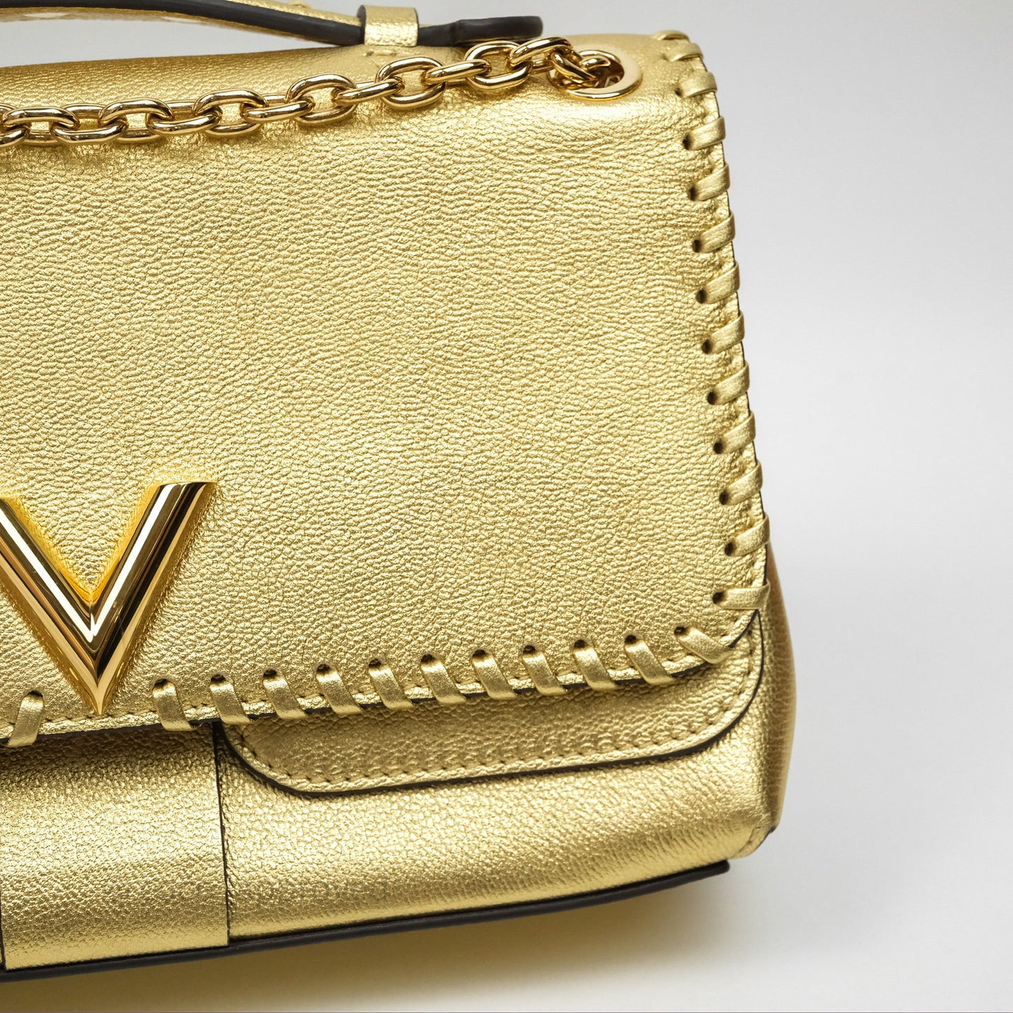 Louis Vuitton Very Chain Gold Bag Gold Hardware