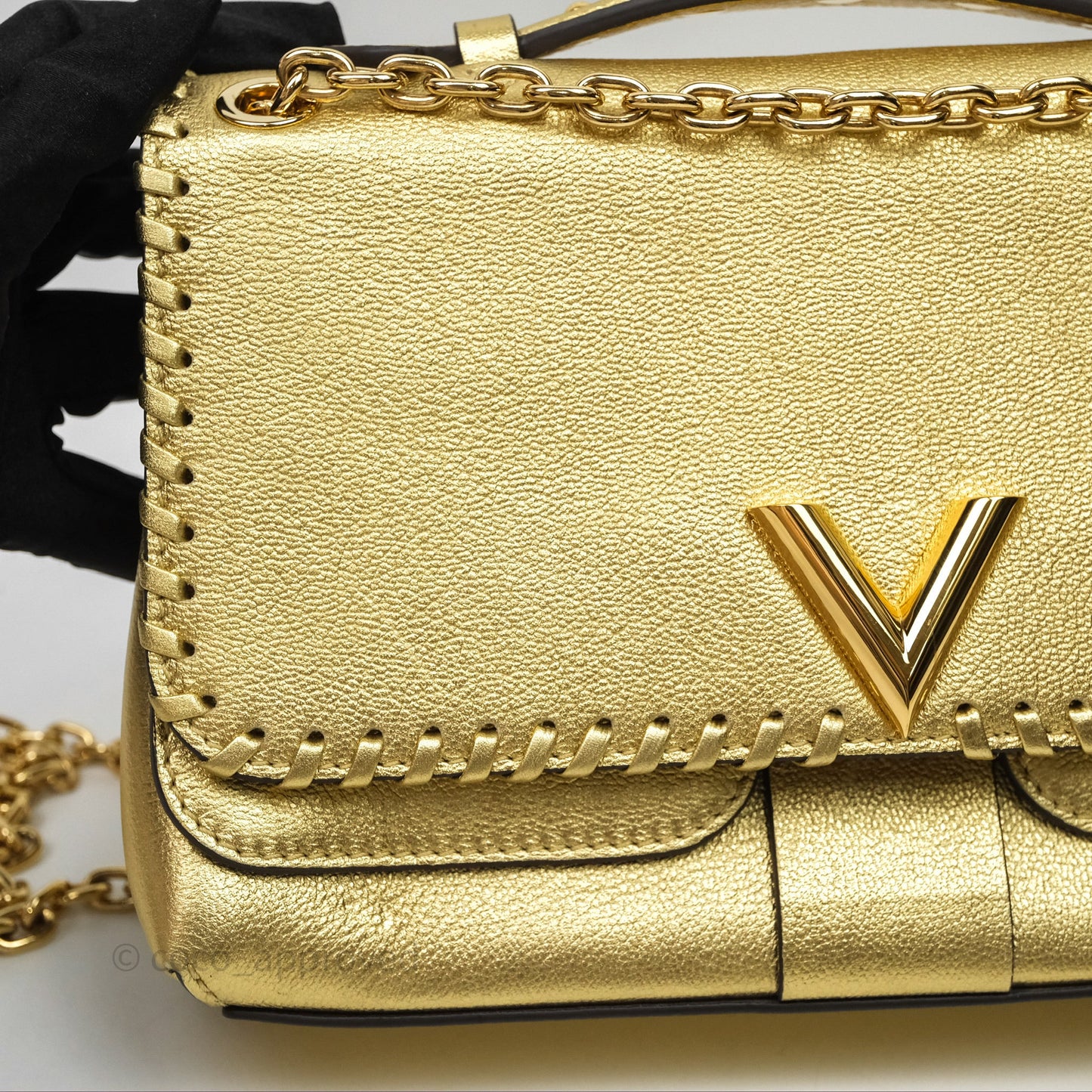 Louis Vuitton Very Chain Gold Bag Gold Hardware