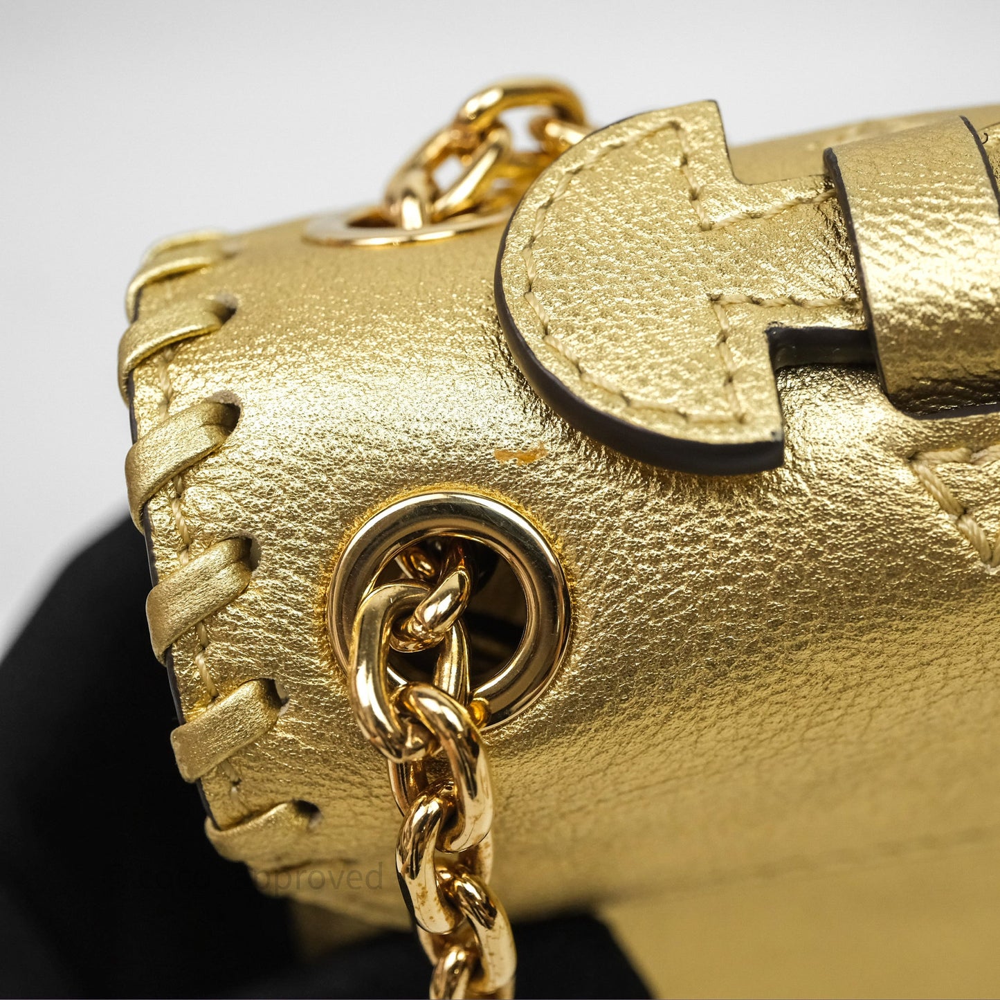 Louis Vuitton Very Chain Gold Bag Gold Hardware
