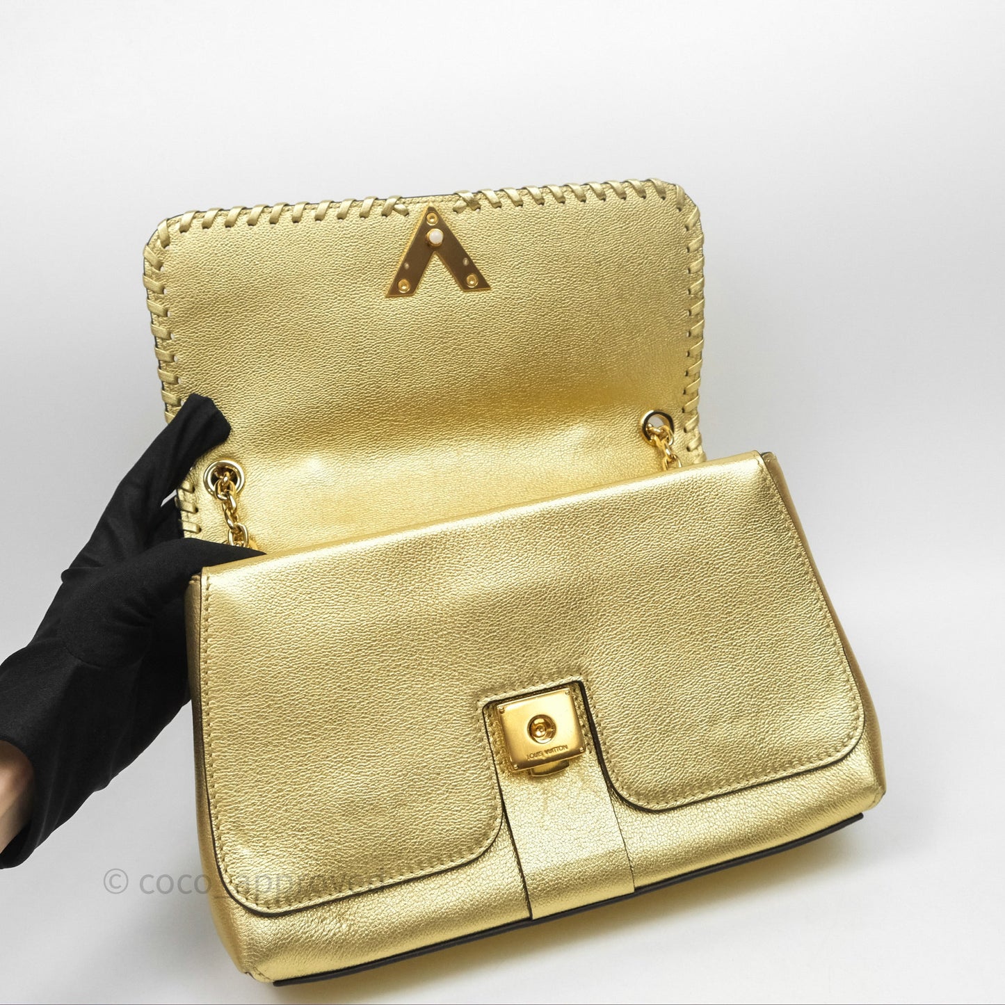 Louis Vuitton Very Chain Gold Bag Gold Hardware